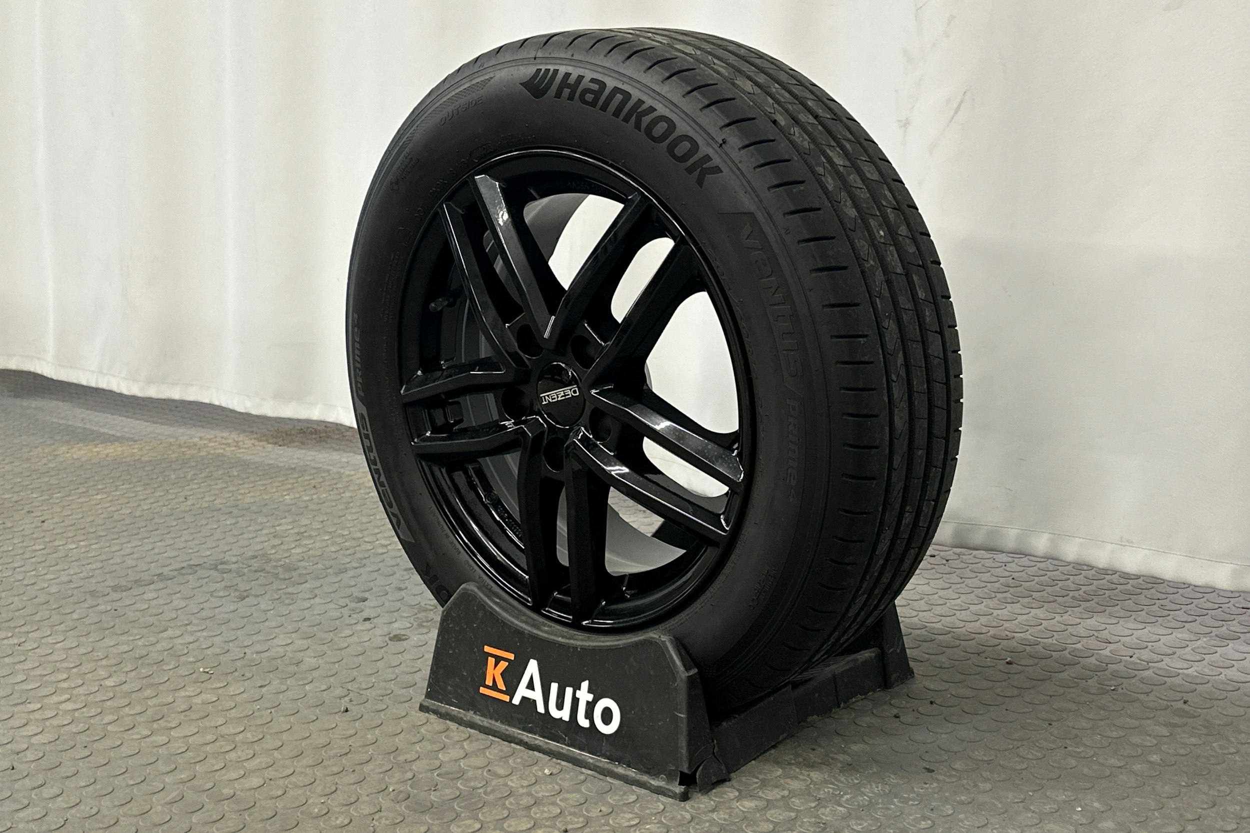 musta Volkswagen Caddy 2021 kuva 13.