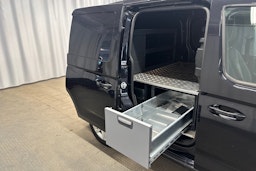 musta Volkswagen Caddy 2021 kuva 17.