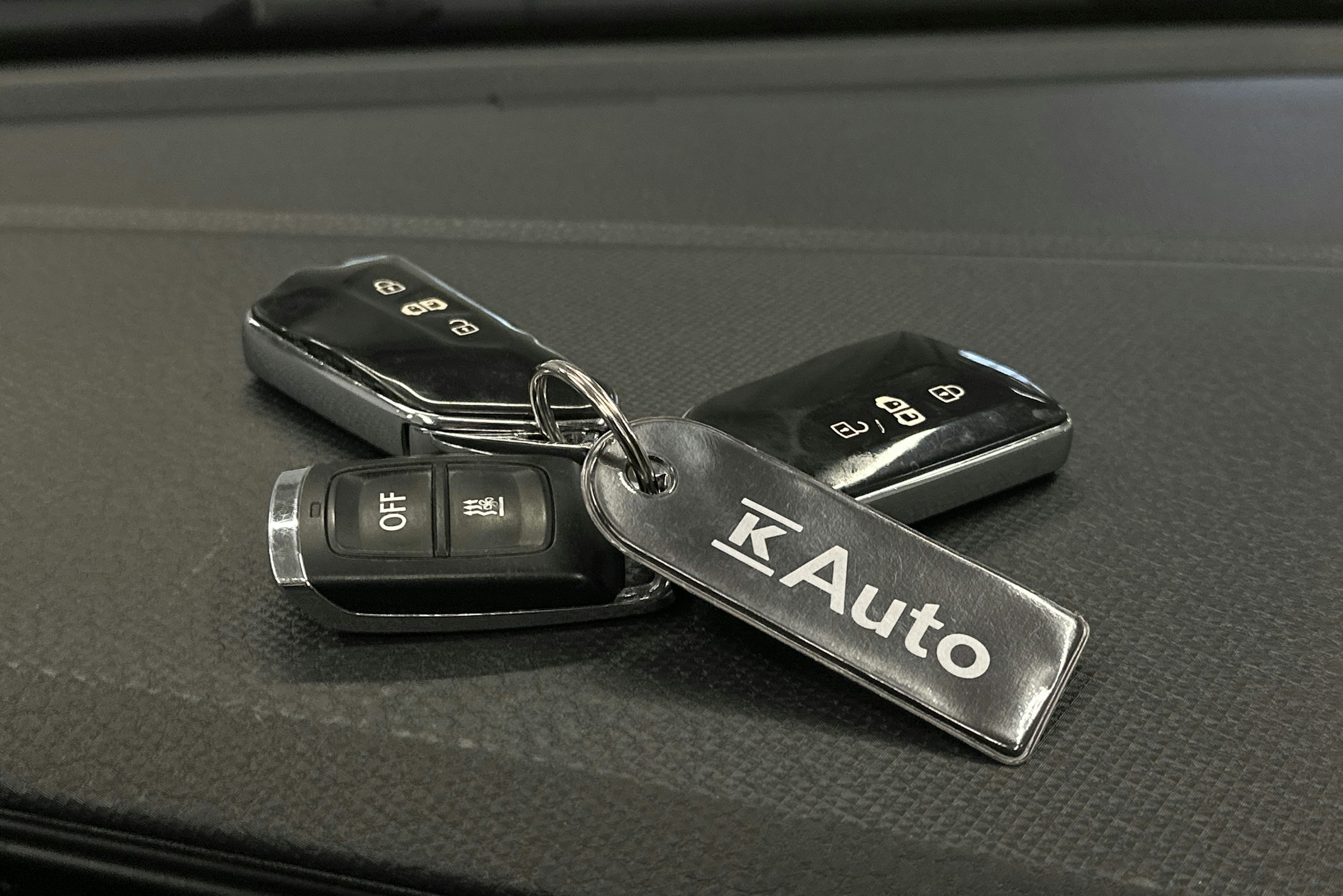 musta Volkswagen Caddy 2021 kuva 27.