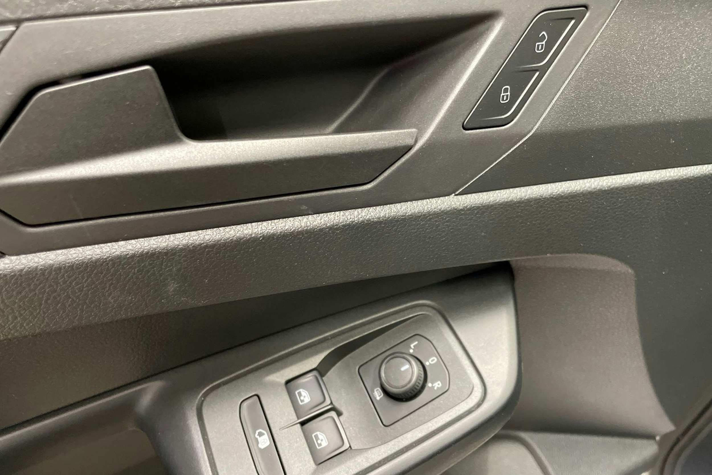 valkoinen Volkswagen Caddy 2021 kuva 23.