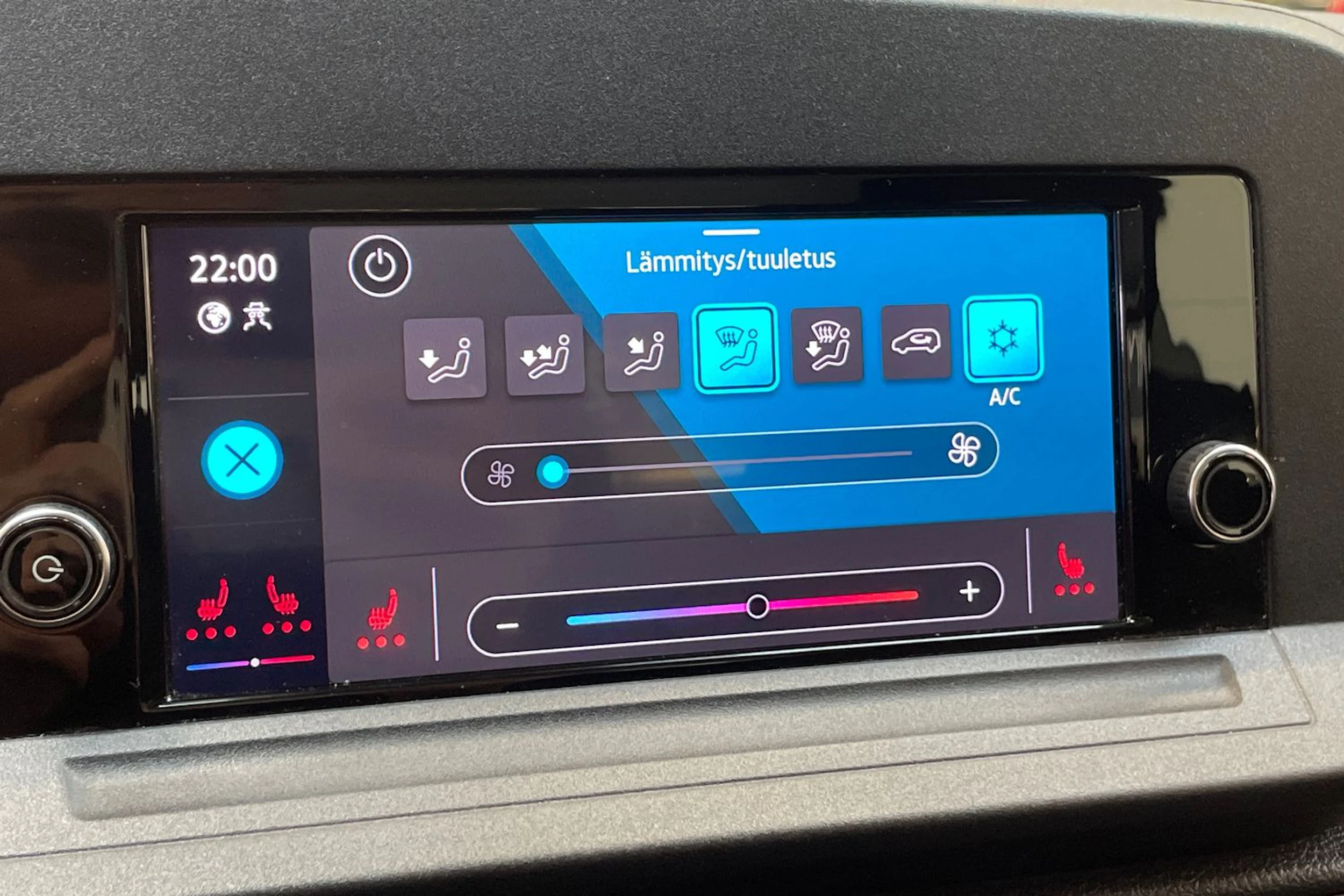 oranssi Volkswagen Caddy 2021 kuva 22.