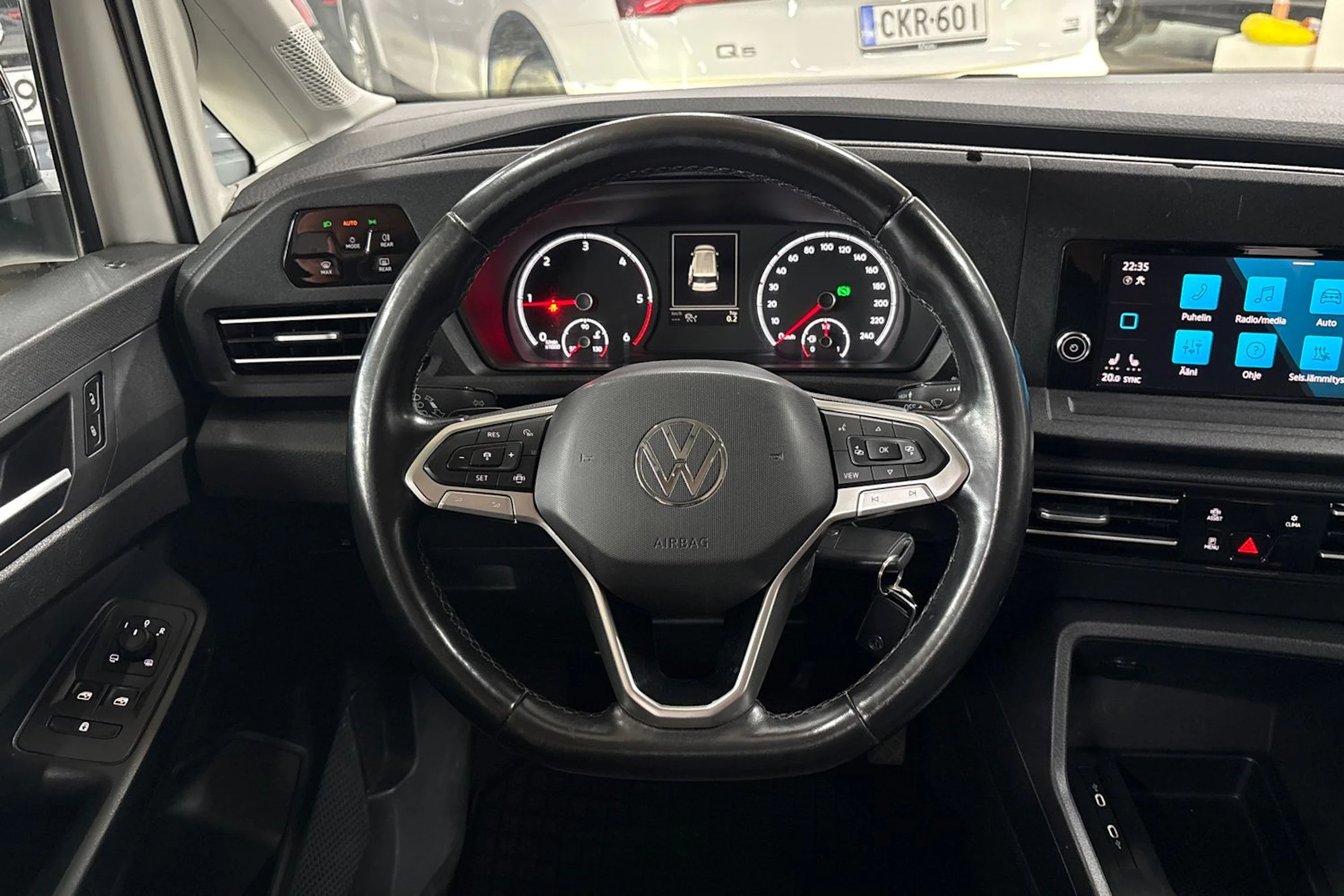 Valkoinen Volkswagen CADDY 2021 kuva 13.
