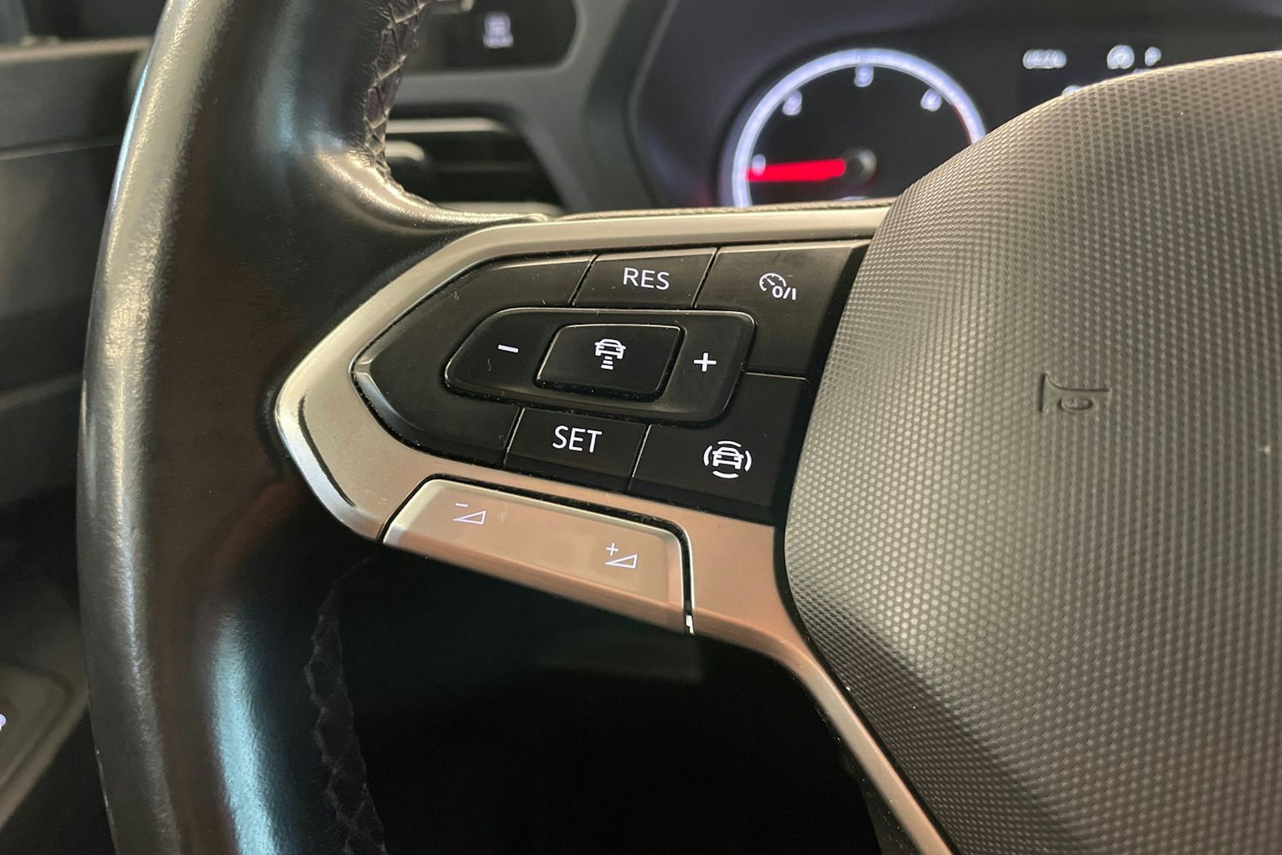 Musta Volkswagen CADDY 2021 kuva 18.