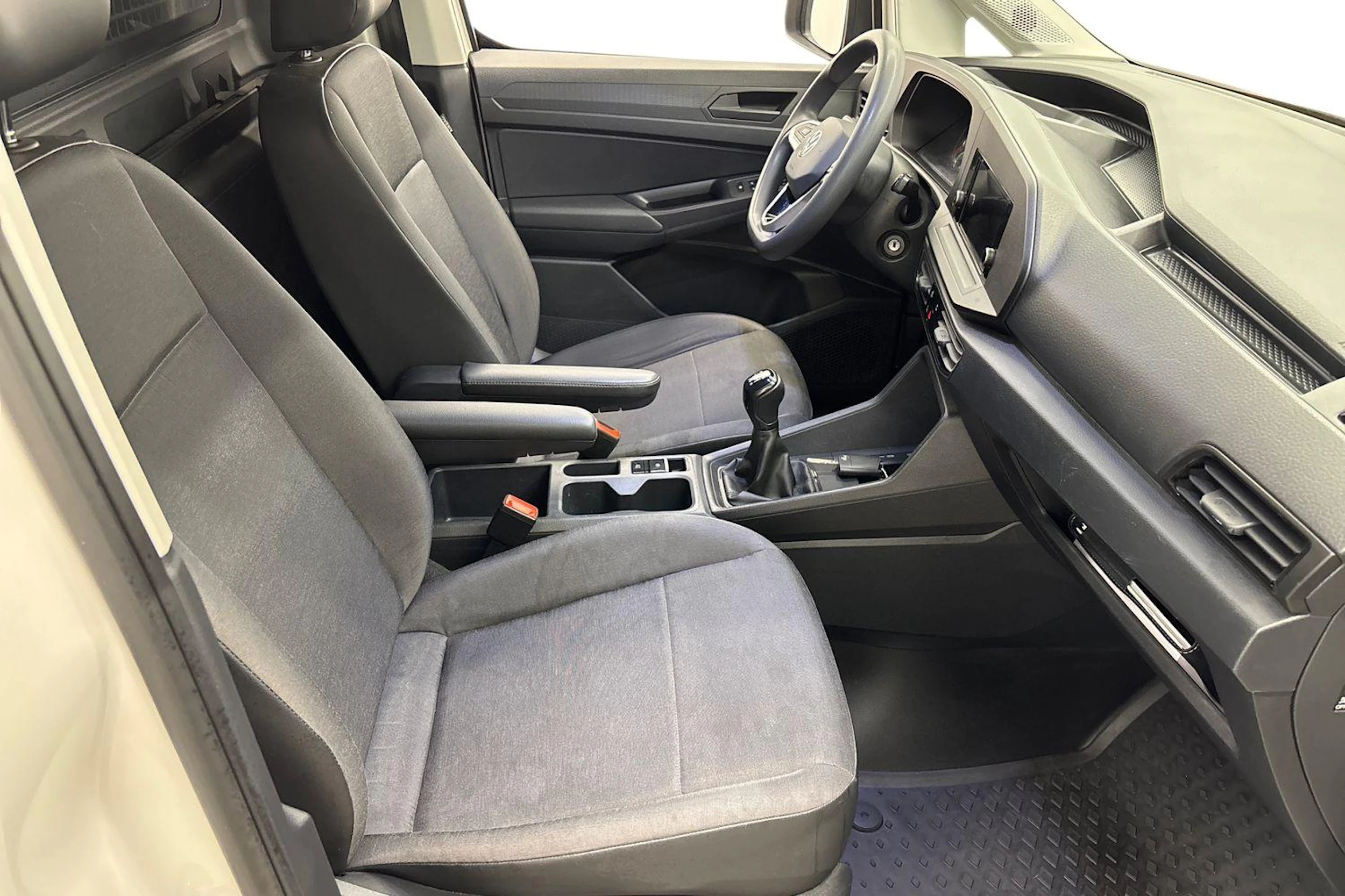 valkoinen Volkswagen Caddy 2021 kuva 11.