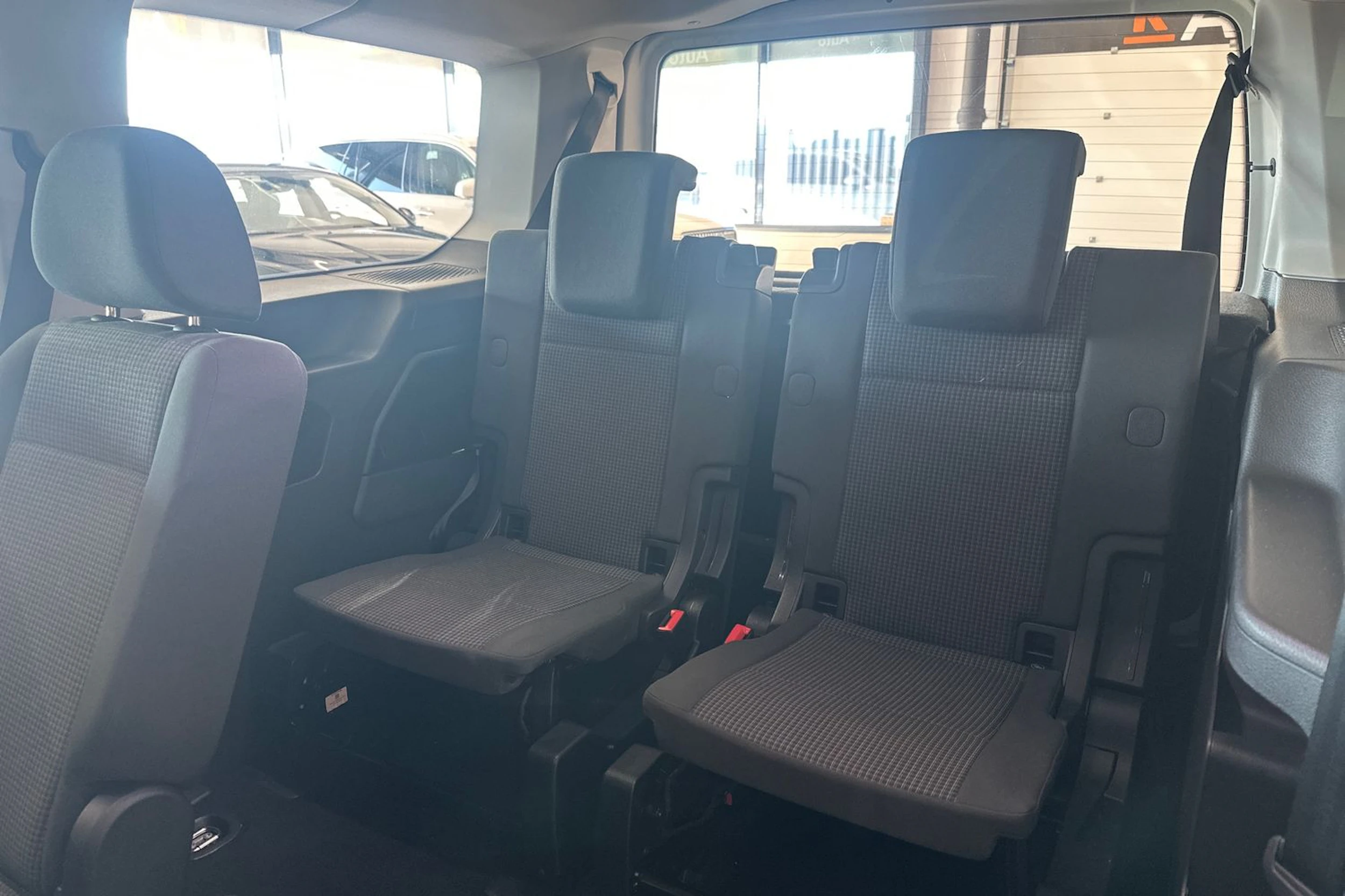 valkoinen Volkswagen Caddy 2021 kuva 5.