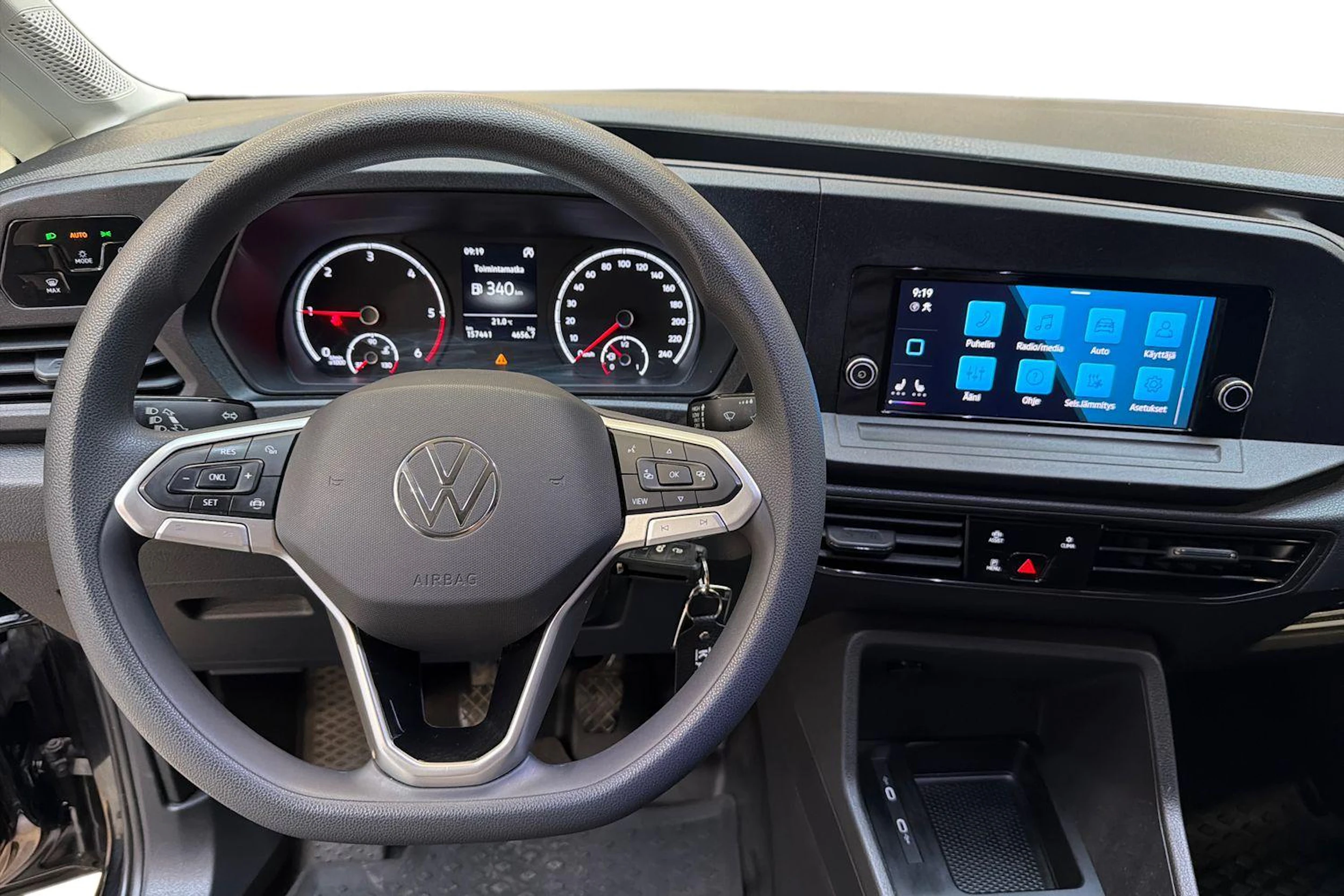 musta Volkswagen Caddy 2021 kuva 9.