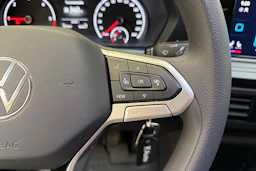 musta Volkswagen Caddy 2021 kuva 16.