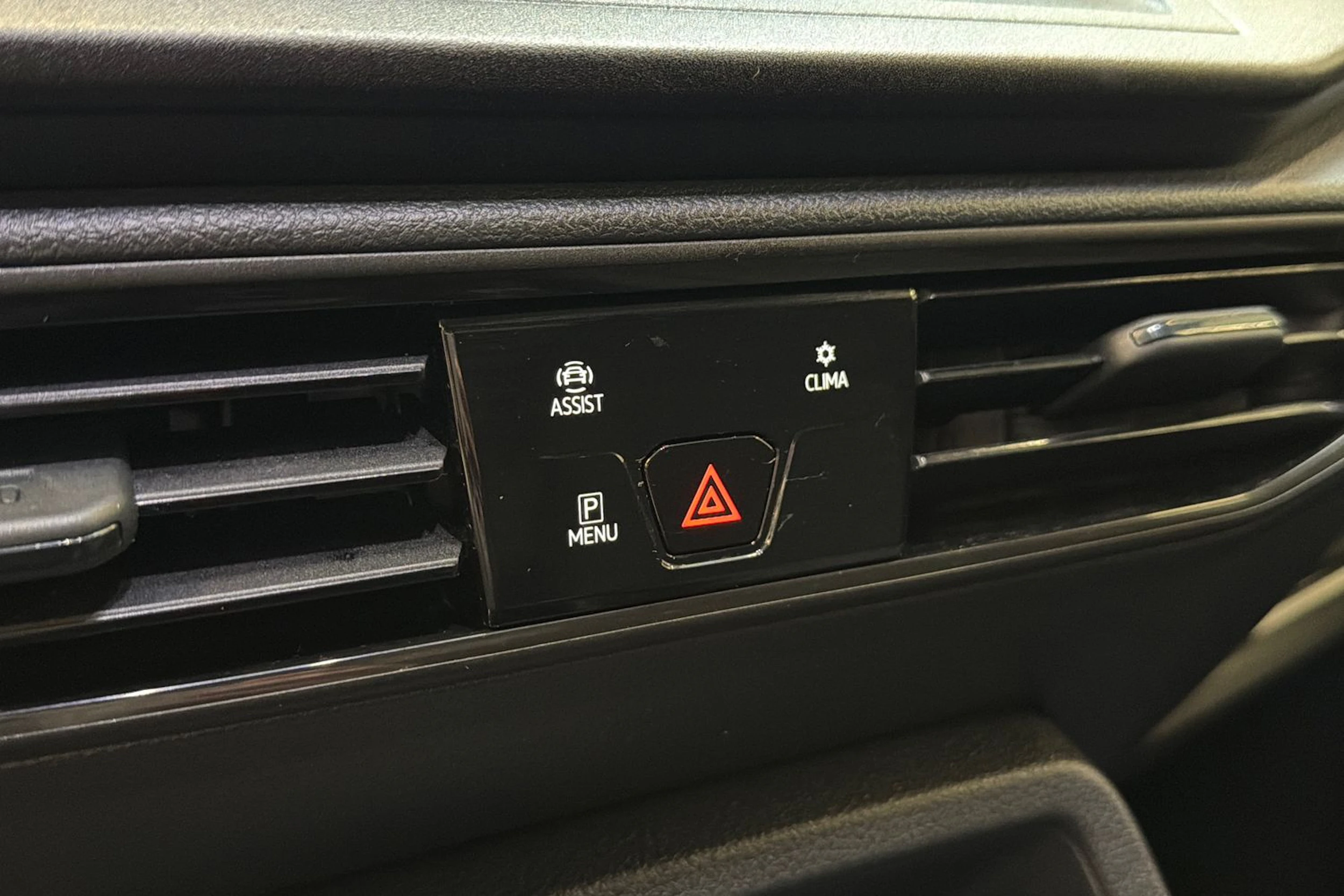 musta Volkswagen Caddy 2021 kuva 19.