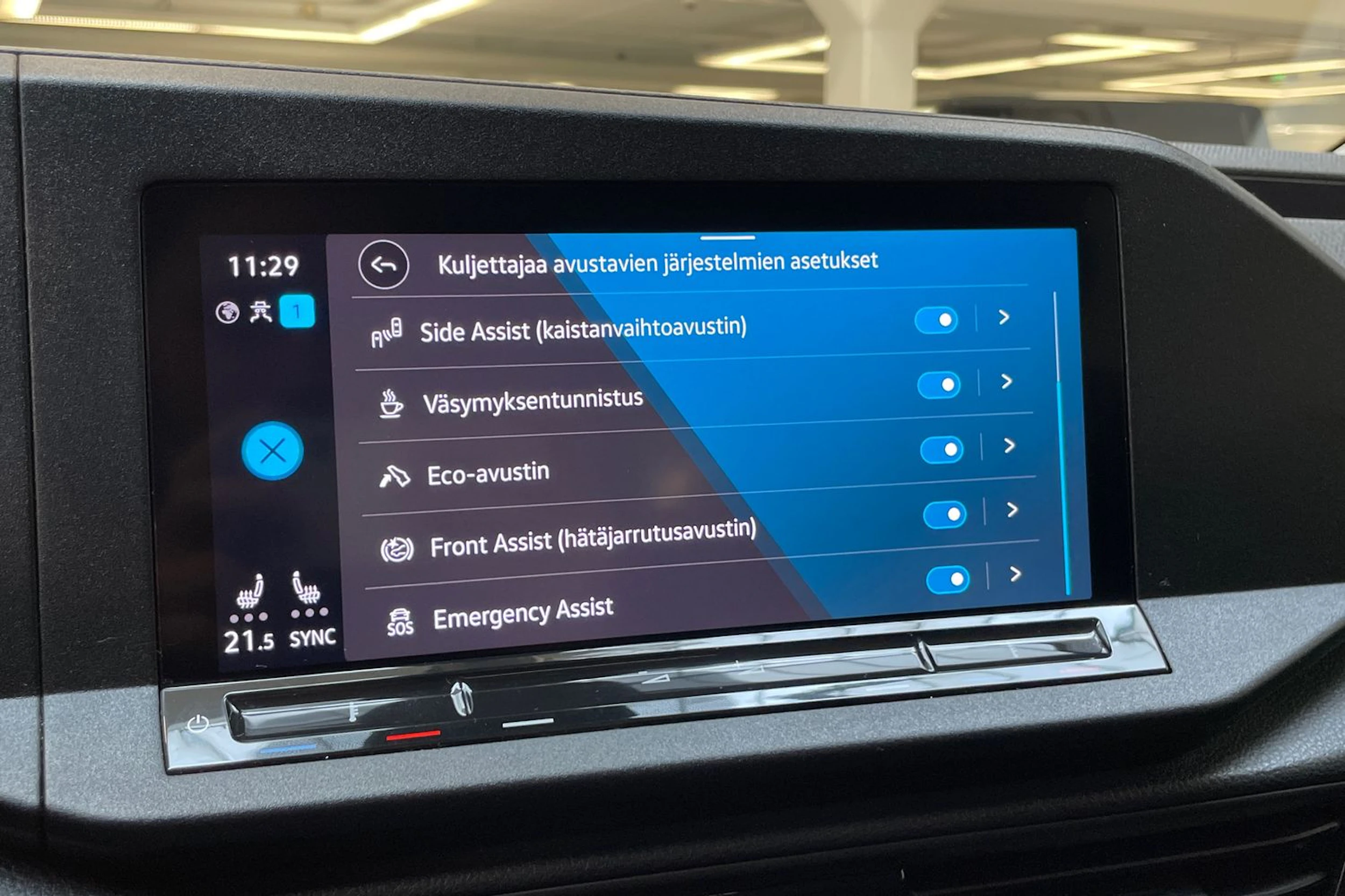 harmaa Volkswagen Caddy Maxi 2021 kuva 38.
