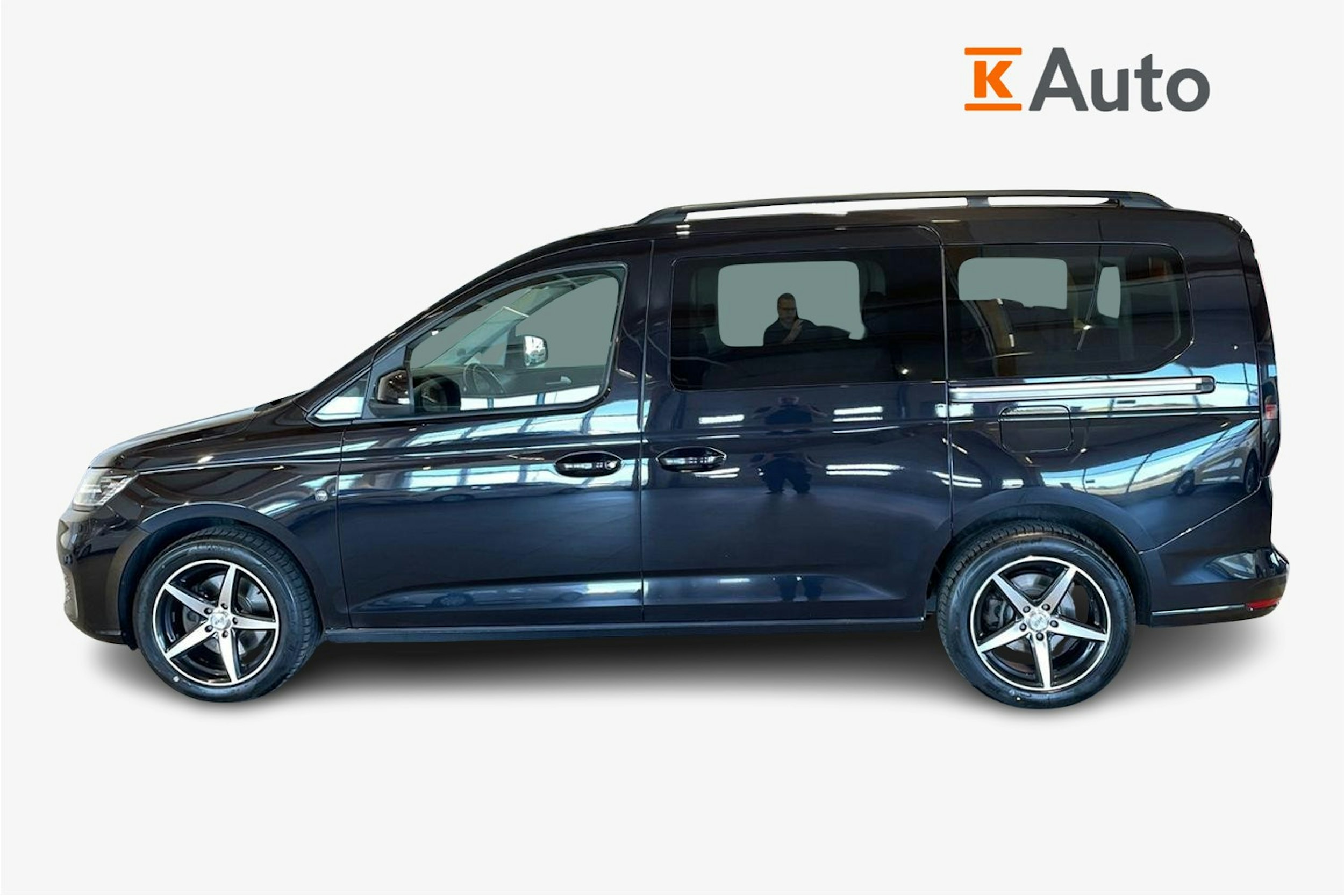 Musta Volkswagen CADDY 2021 kuva 6.