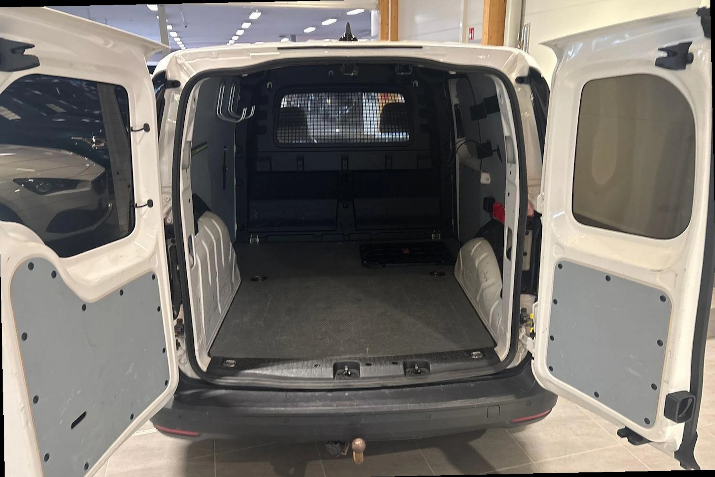 Valkoinen Volkswagen CADDY 2021 kuva 11.