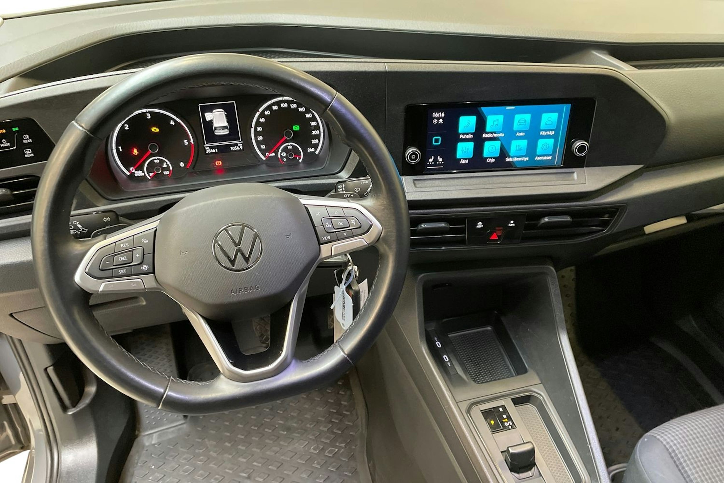 harmaa Volkswagen Caddy 2021 kuva 9.