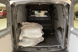 harmaa Volkswagen Caddy 2021 kuva 14.