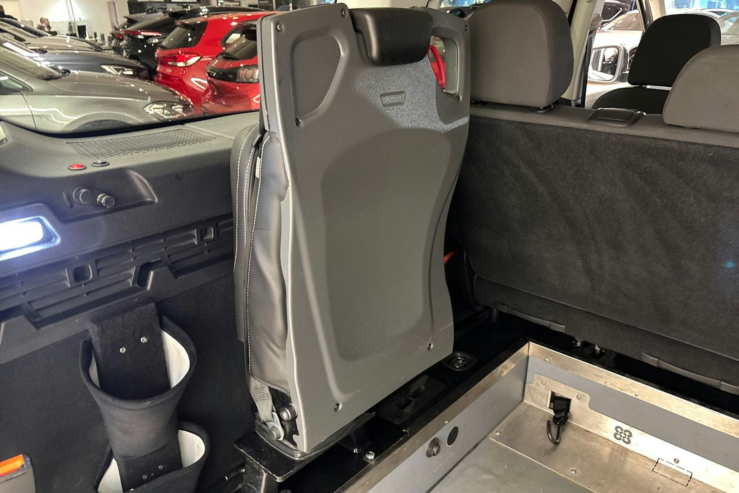 Valkoinen Volkswagen CADDY 2022 kuva 27.