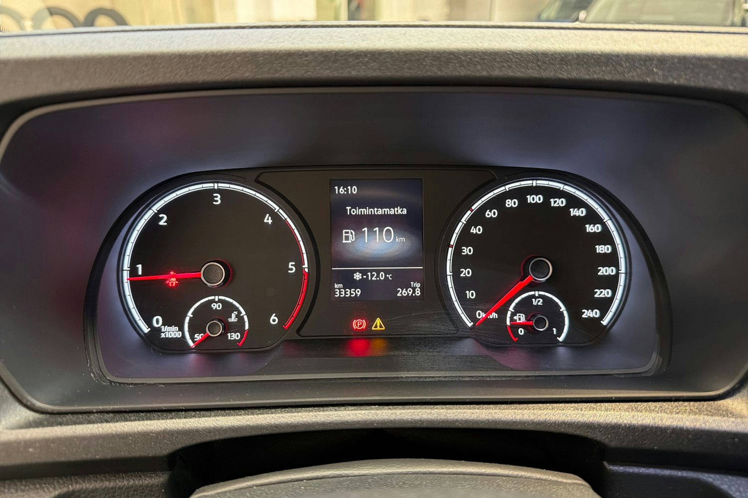 valkoinen Volkswagen Caddy 2021 kuva 13.