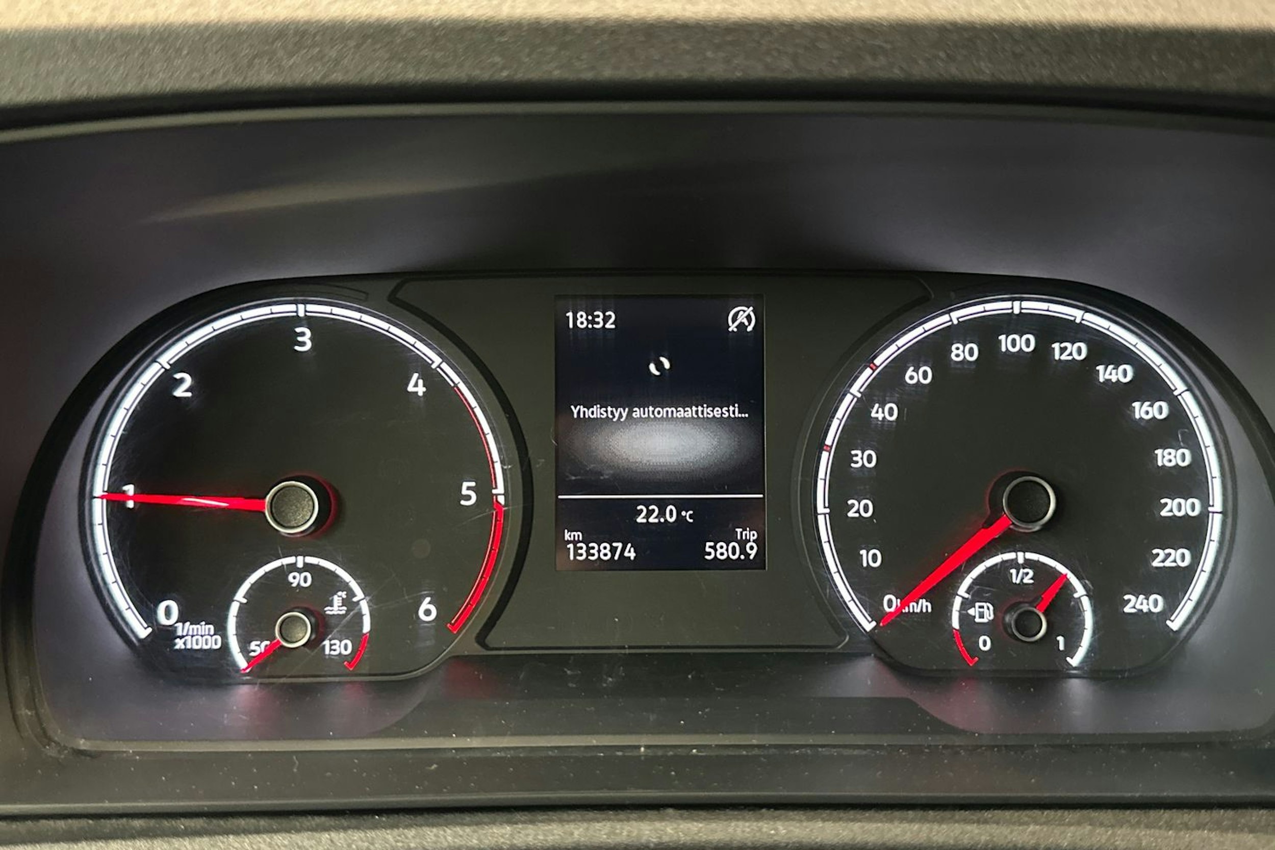 valkoinen Volkswagen Caddy 2021 kuva 14.