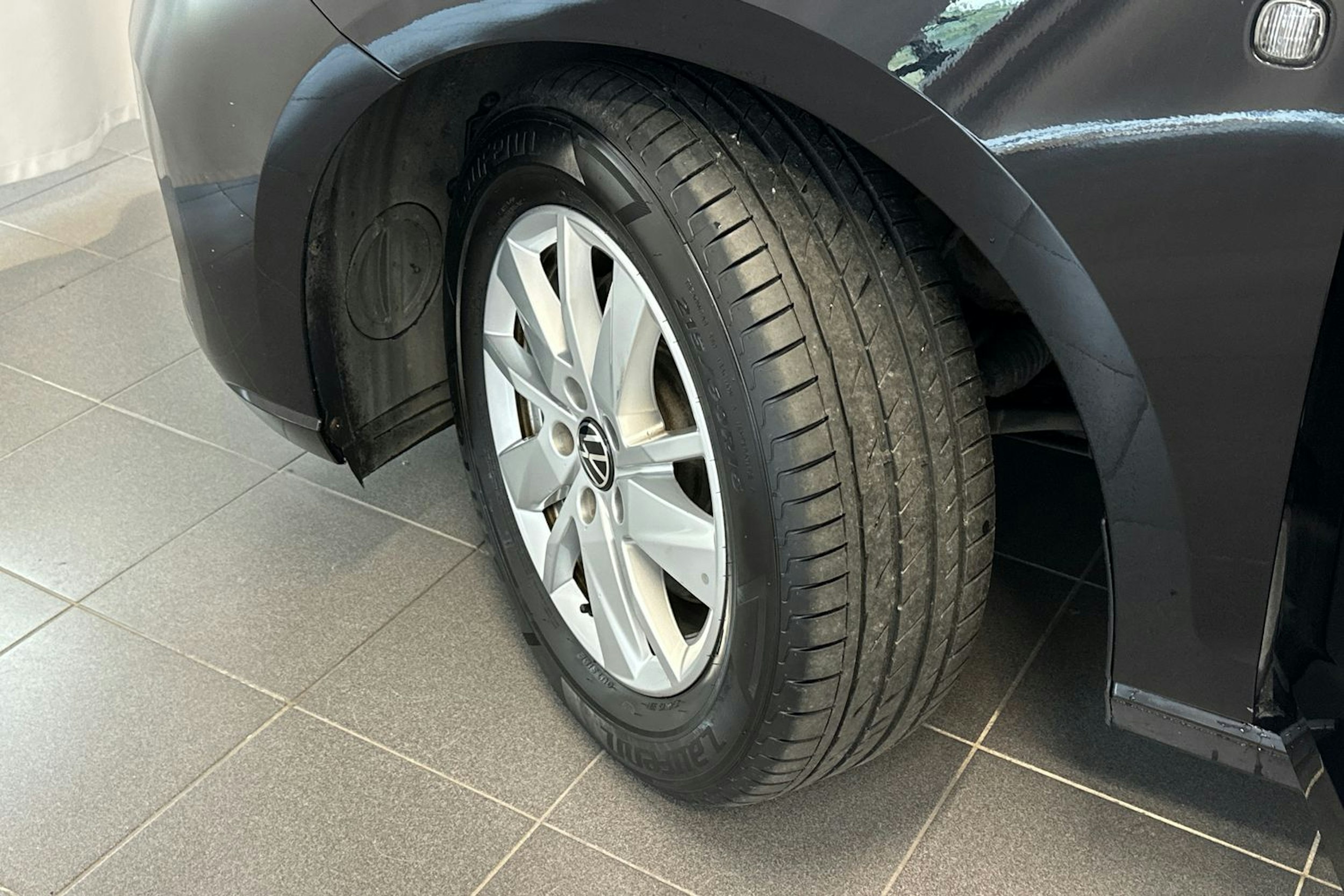 musta Volkswagen Caddy 2021 kuva 13.