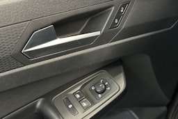 musta Volkswagen Caddy 2021 kuva 17.