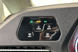 musta Volkswagen Caddy 2021 kuva 18.