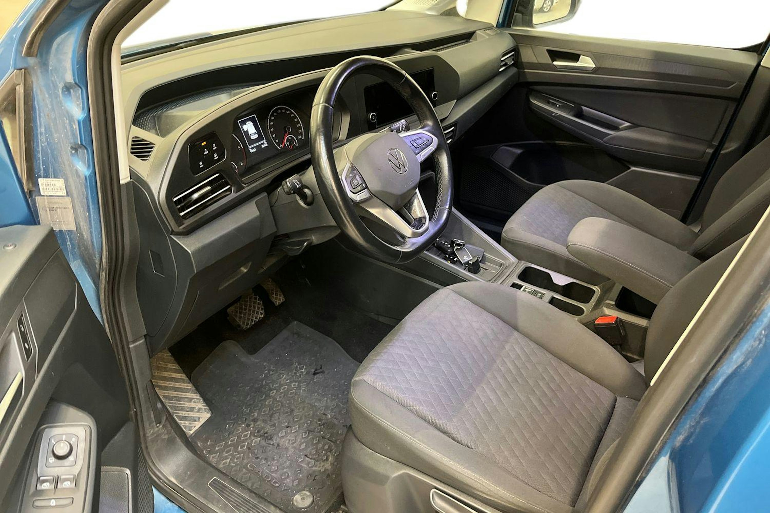 met. sininen Volkswagen Caddy 2021 kuva 3.
