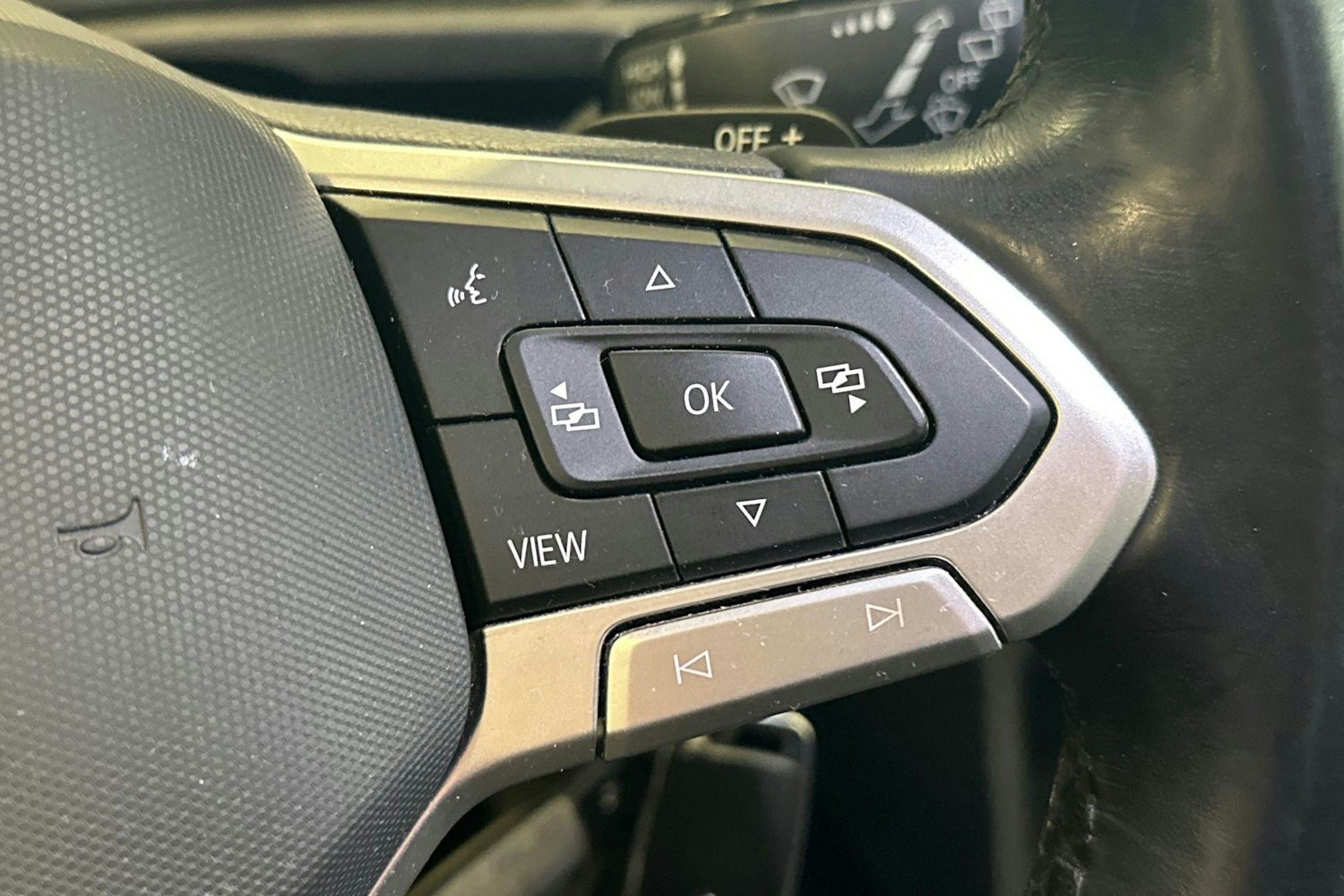 sininen Volkswagen Caddy 2021 kuva 26.