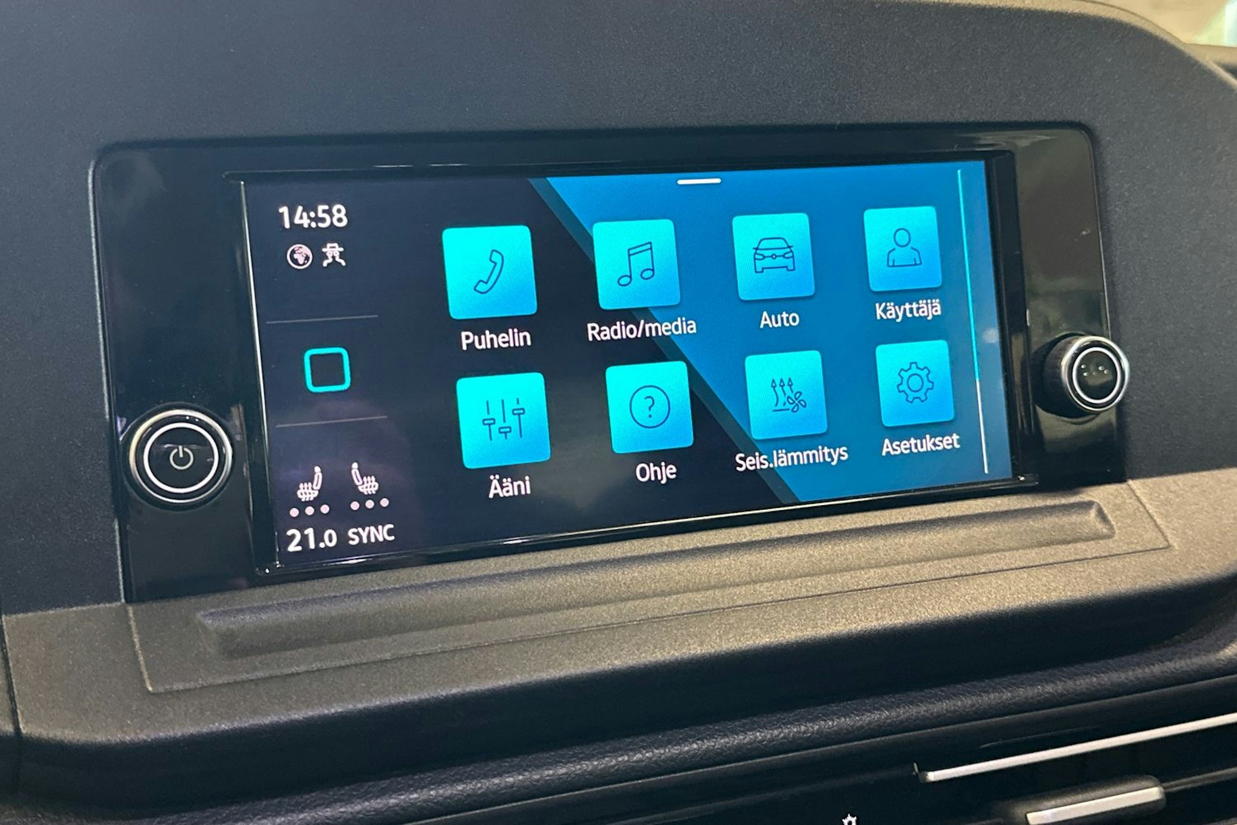 sininen Volkswagen Caddy 2021 kuva 30.