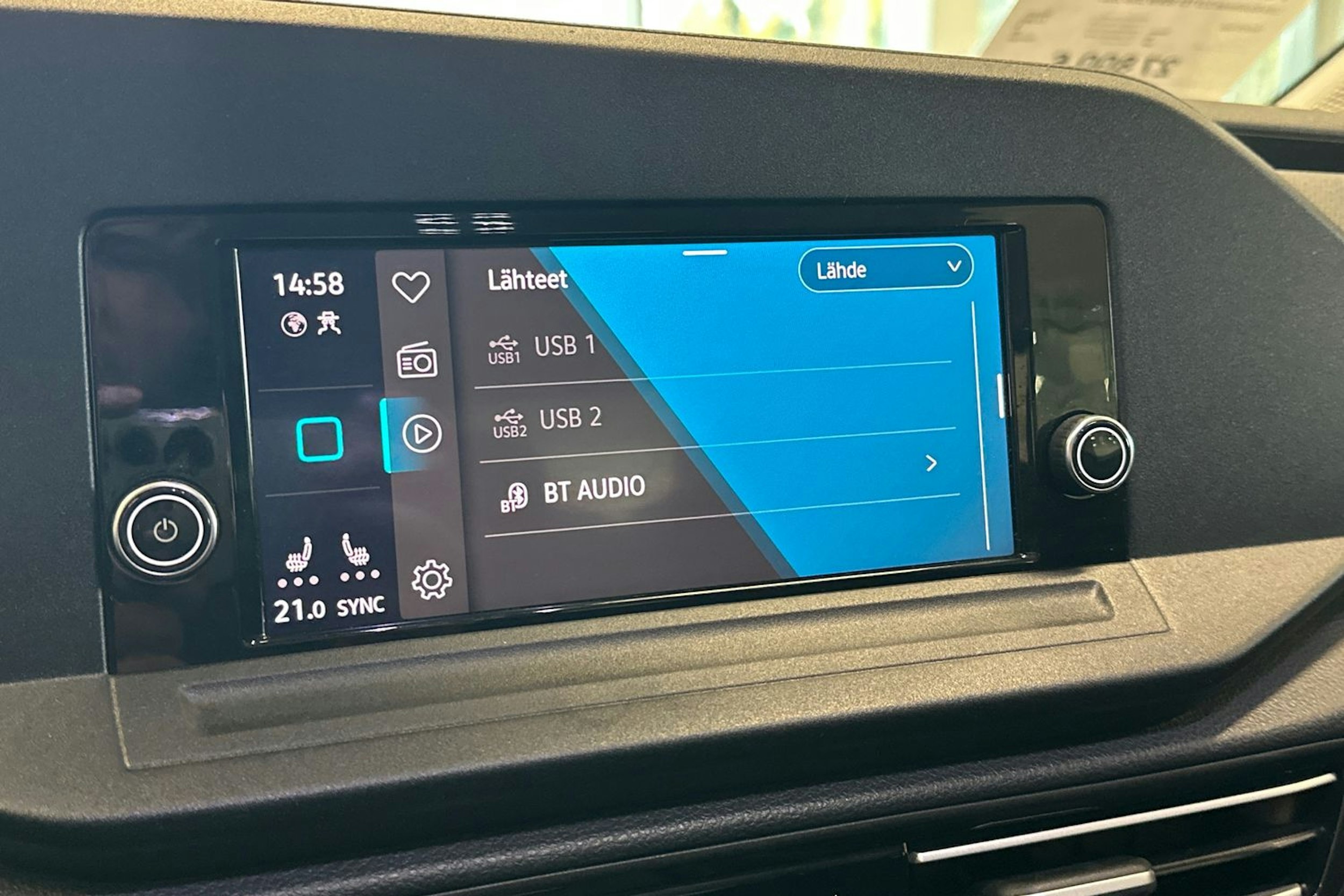 sininen Volkswagen Caddy 2021 kuva 31.