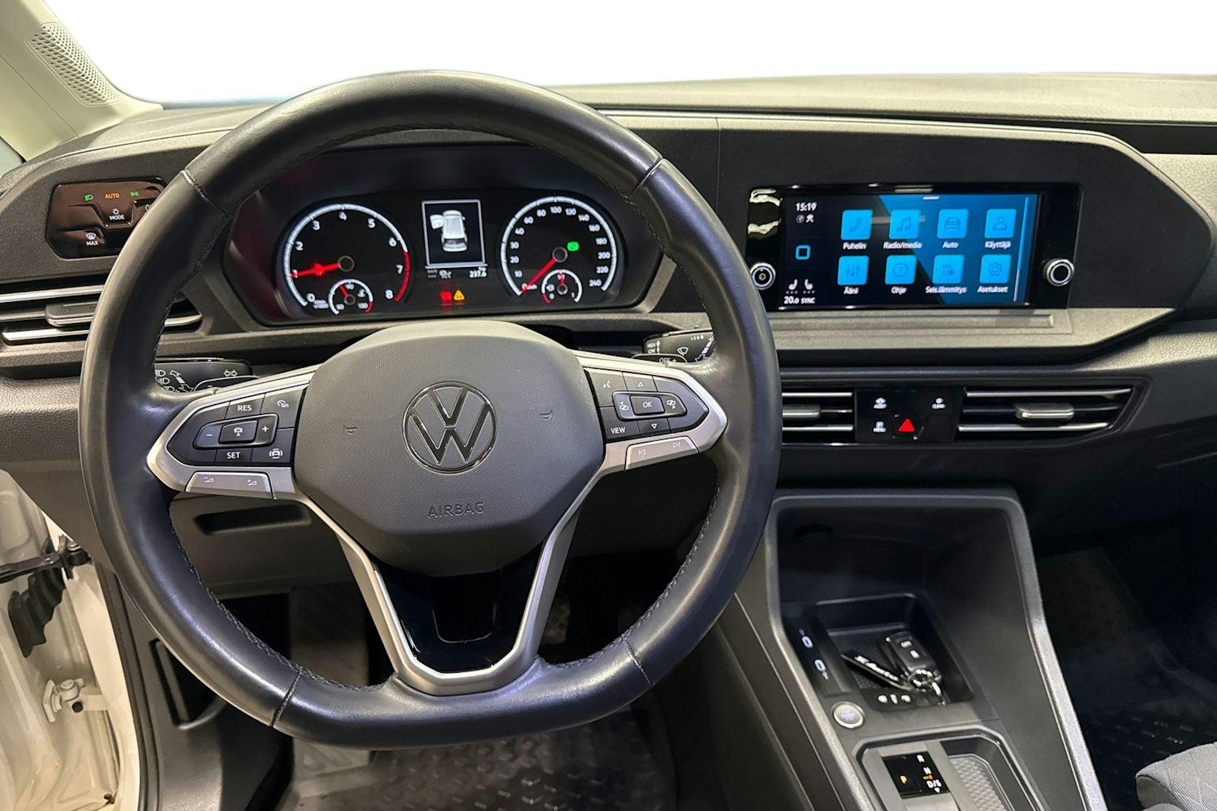 valkoinen Volkswagen Caddy 2021 kuva 9.