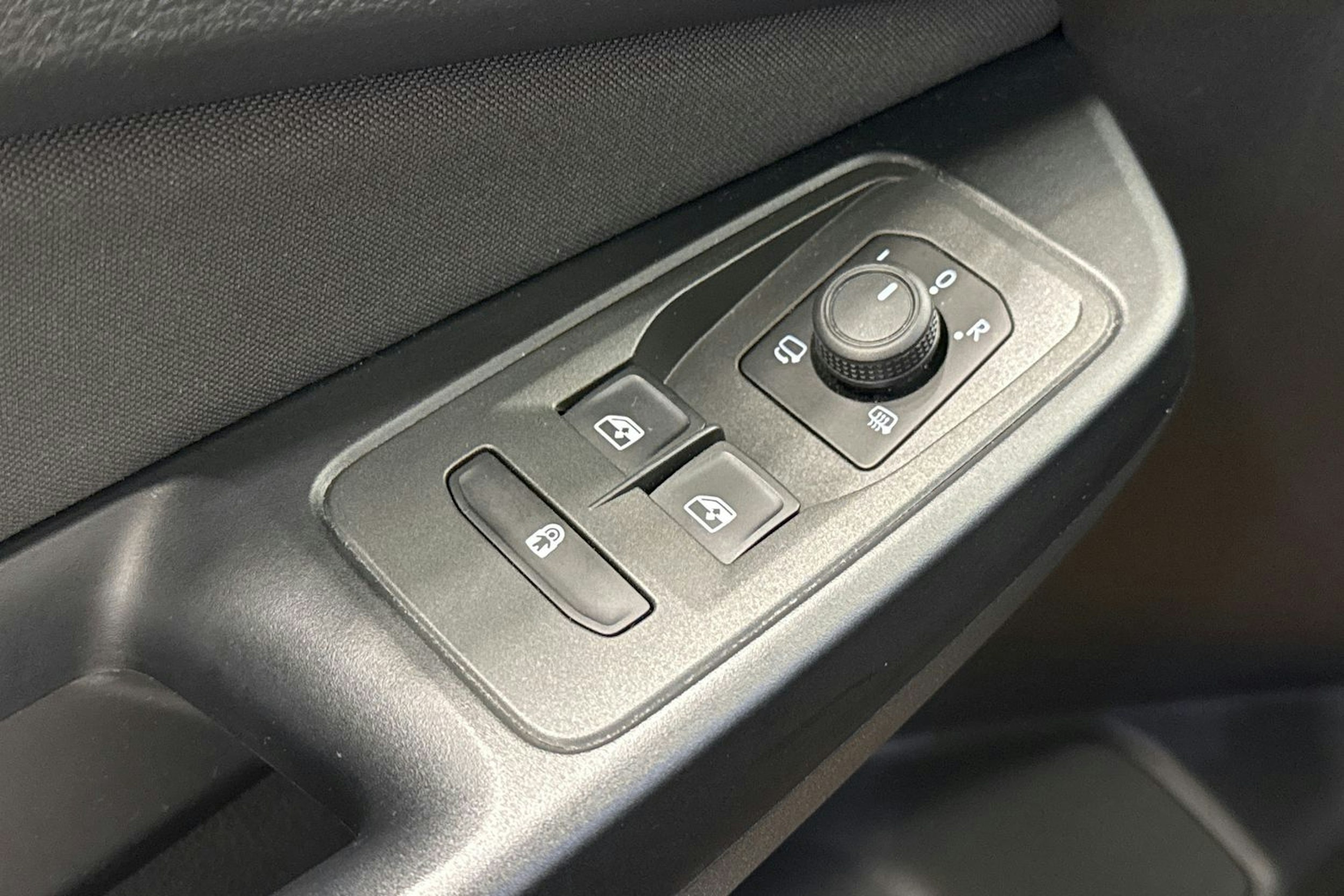 valkoinen Volkswagen Caddy 2021 kuva 20.