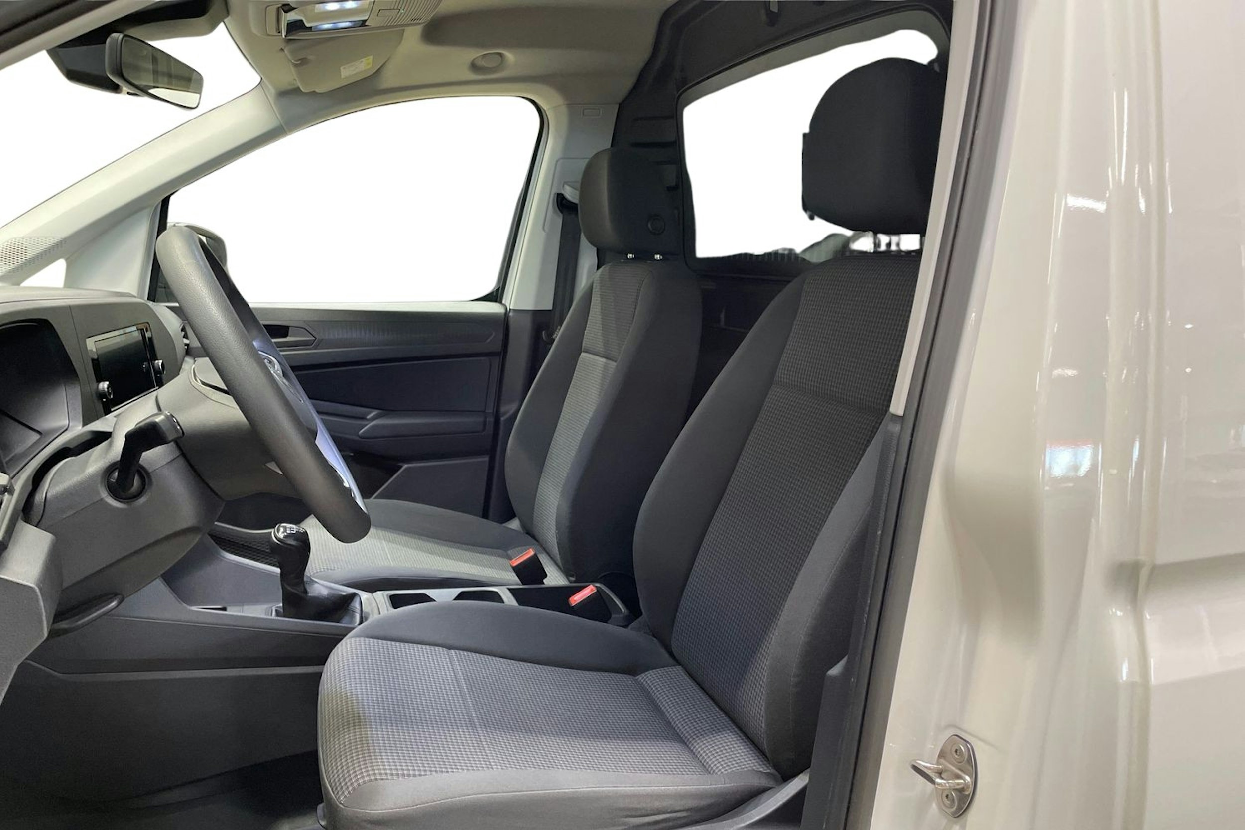 valkoinen Volkswagen Caddy 2022 kuva 10.
