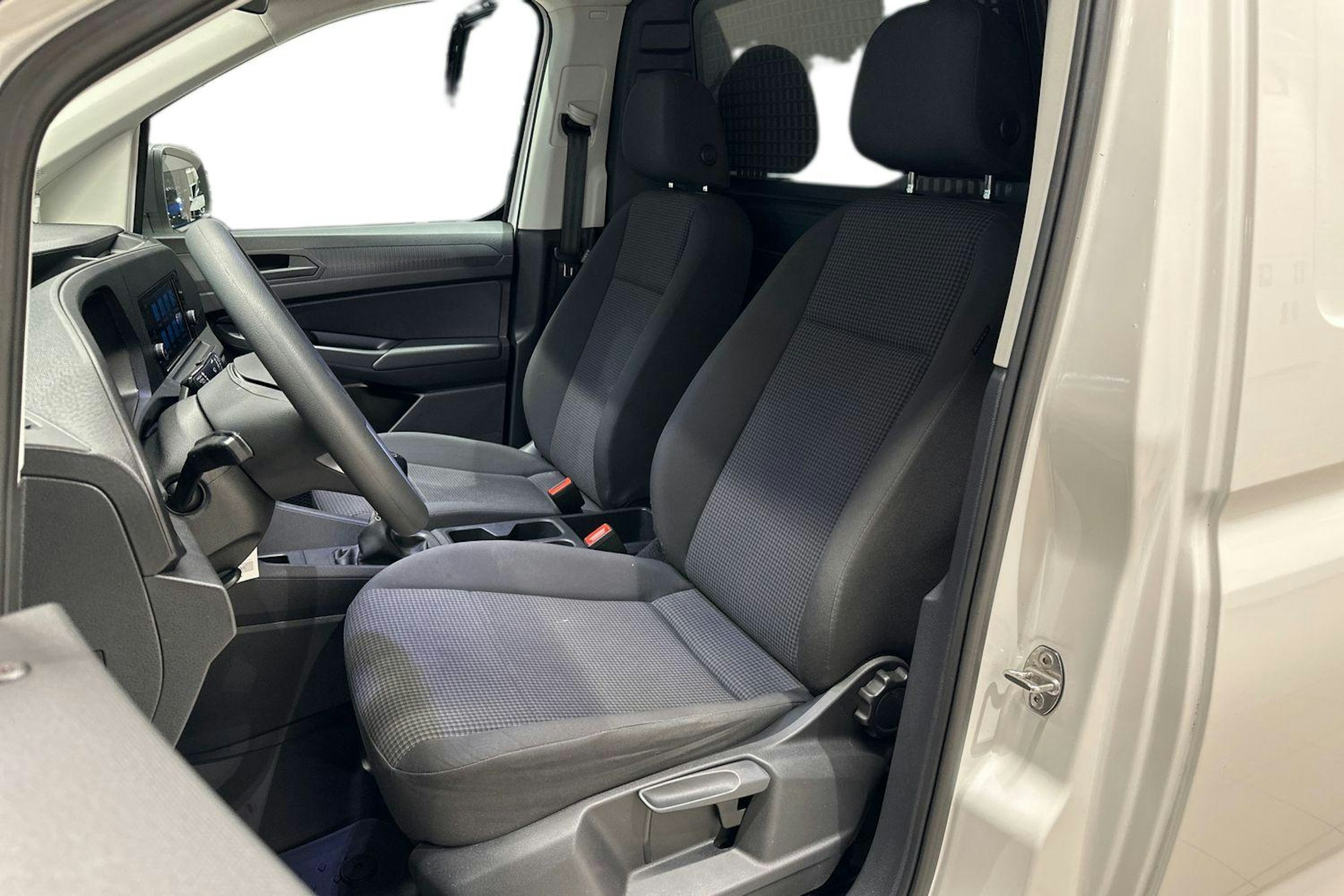 valkoinen Volkswagen Caddy 2022 kuva 10.