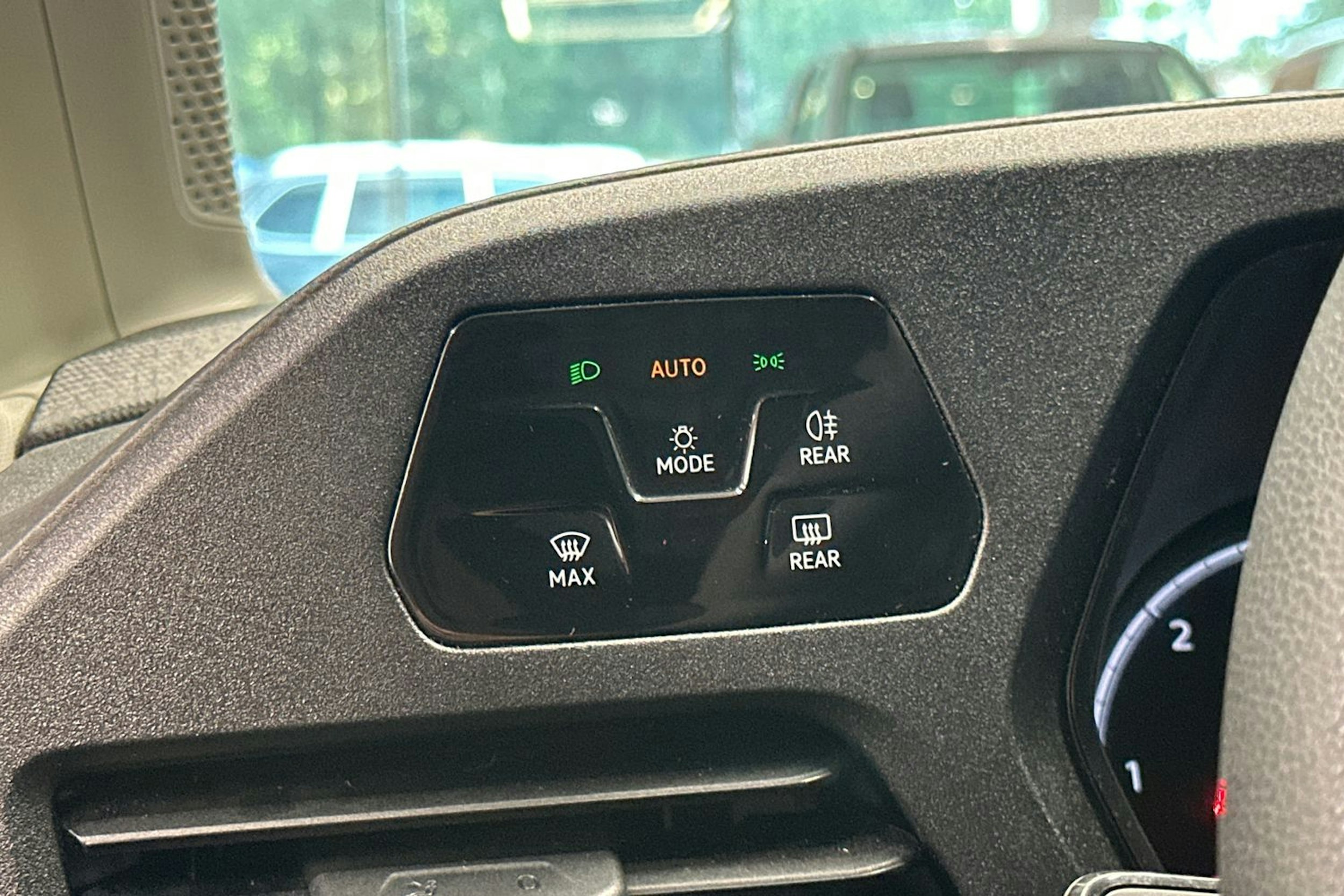 valkoinen Volkswagen Caddy 2022 kuva 18.