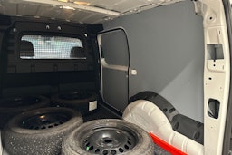 valkoinen Volkswagen Caddy 2022 kuva 31.