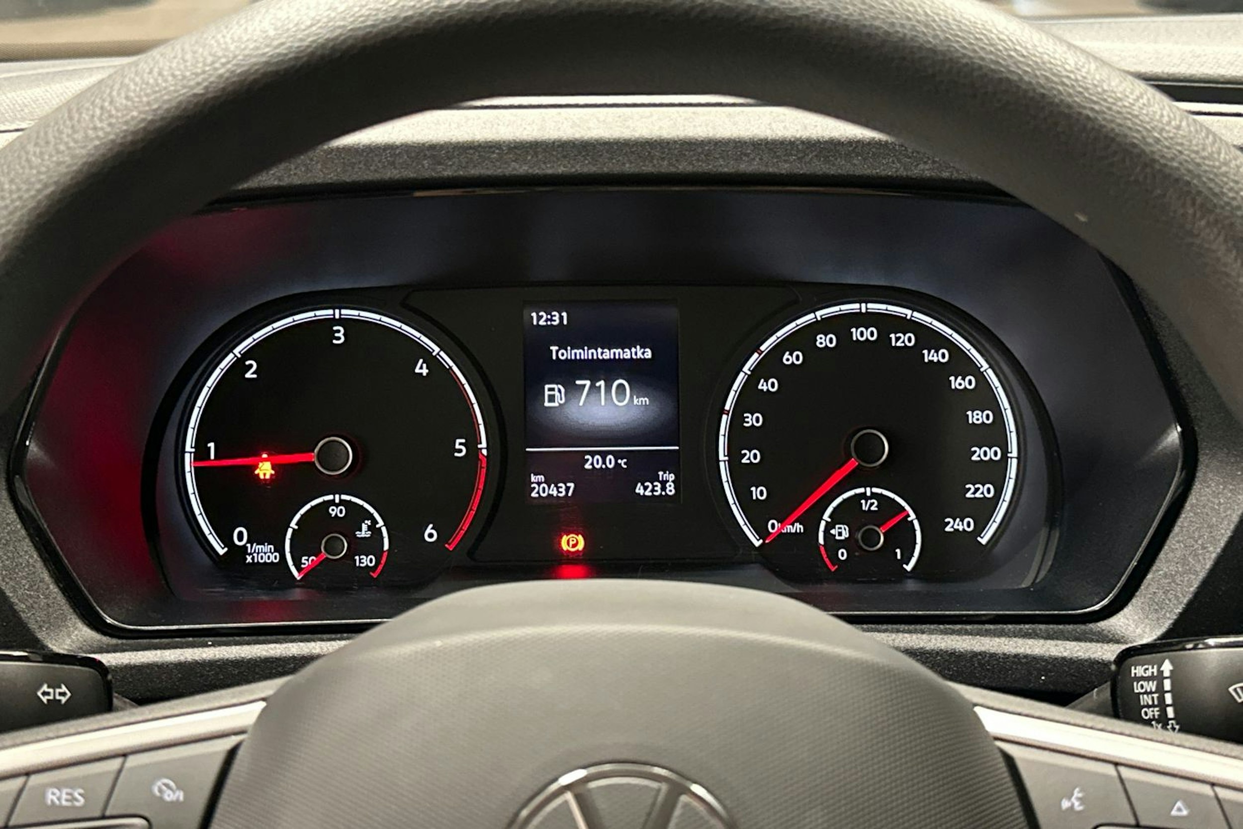 valkoinen Volkswagen Caddy 2022 kuva 18.