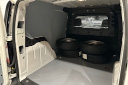 valkoinen Volkswagen Caddy 2022 kuva 28.