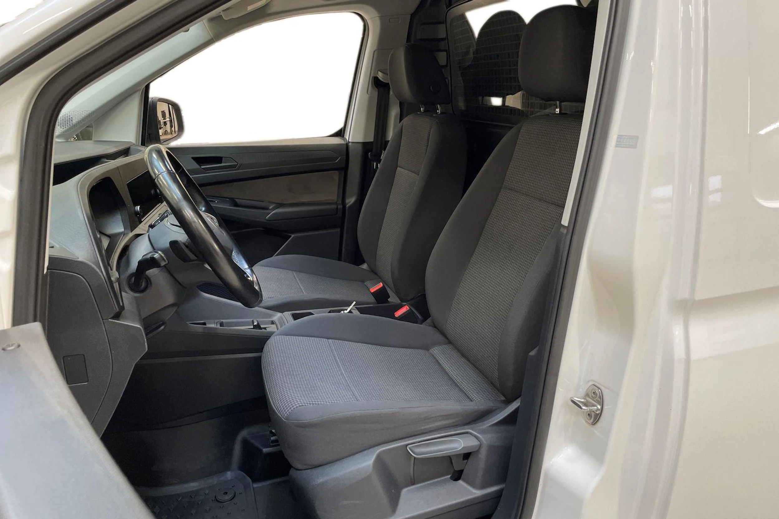valkoinen Volkswagen Caddy 2022 kuva 8.