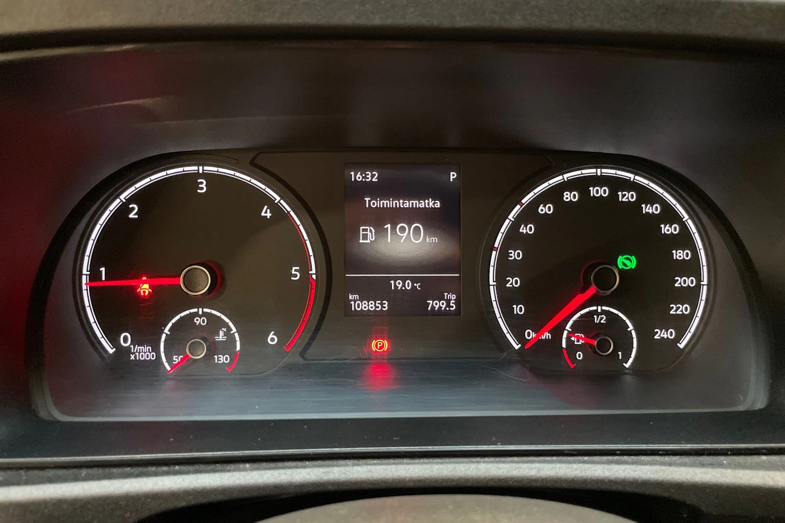 valkoinen Volkswagen Caddy 2022 kuva 21.