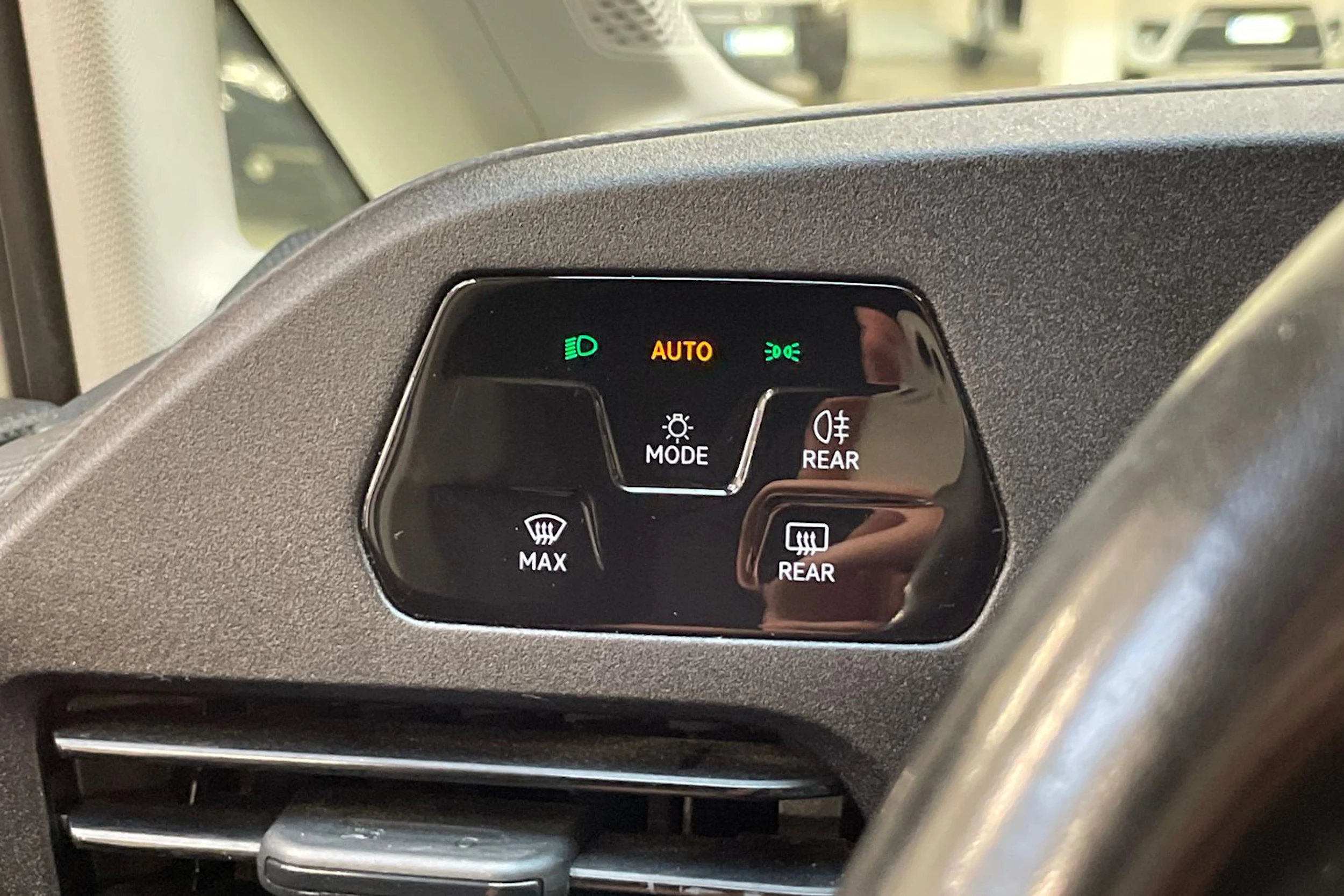 valkoinen Volkswagen Caddy 2022 kuva 29.
