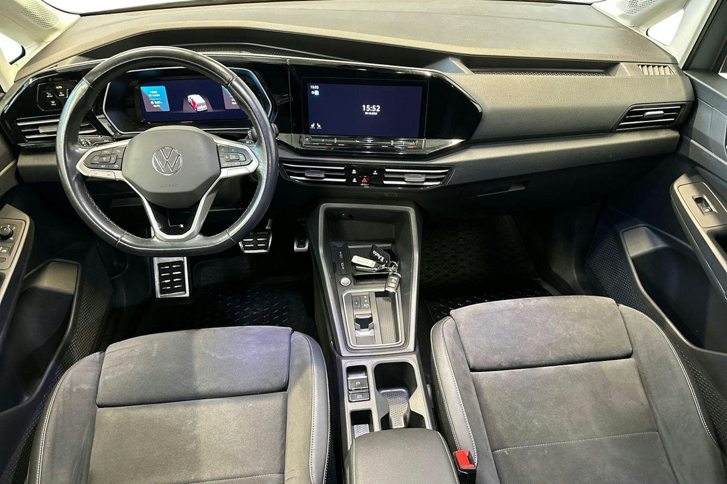 harmaa Volkswagen Caddy 2022 kuva 9.