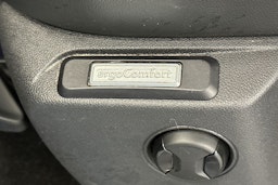 harmaa Volkswagen Caddy 2022 kuva 27.