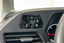 valkoinen Volkswagen Caddy 2022 kuva 16.