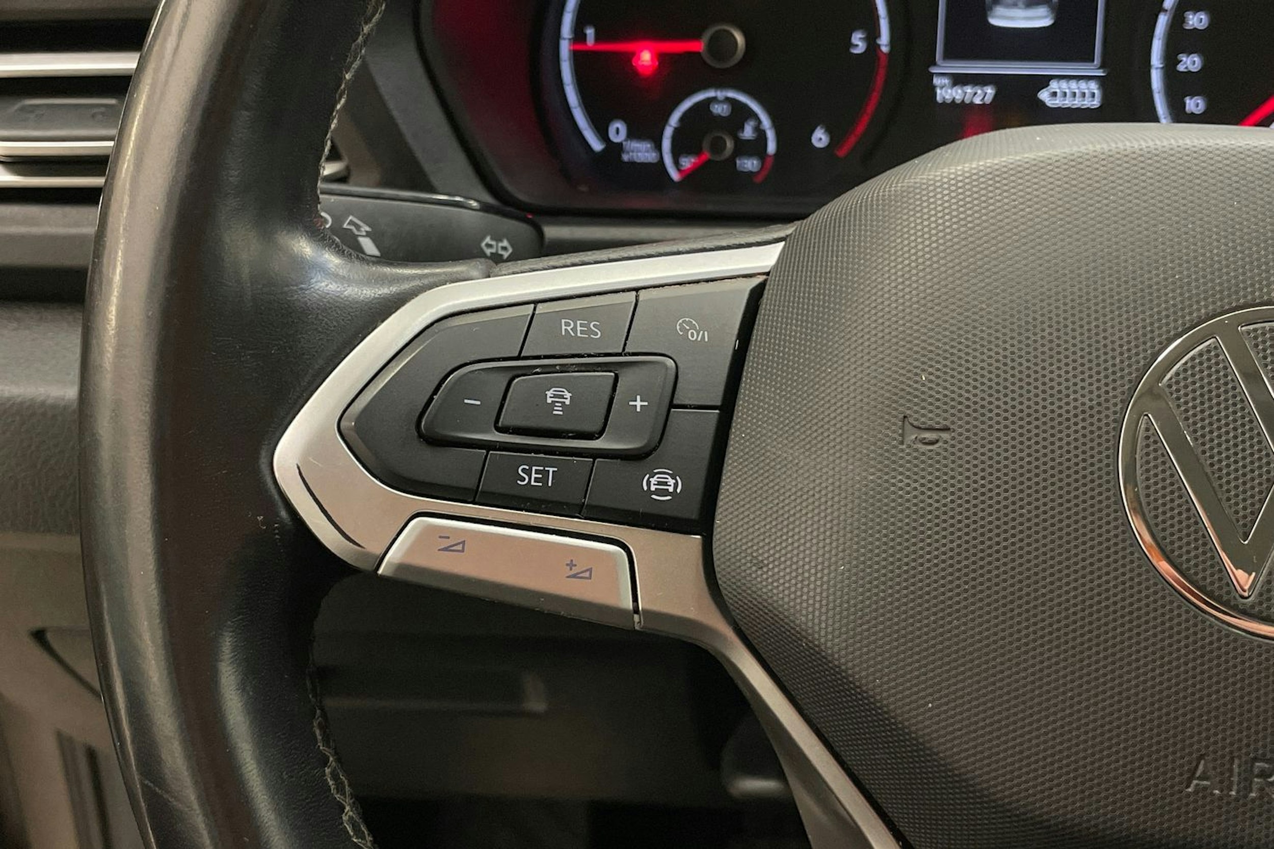 ruskea (beige) Volkswagen Caddy Maxi 2022 kuva 17.