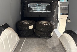 Valkoinen Volkswagen CADDY 2022 kuva 24.
