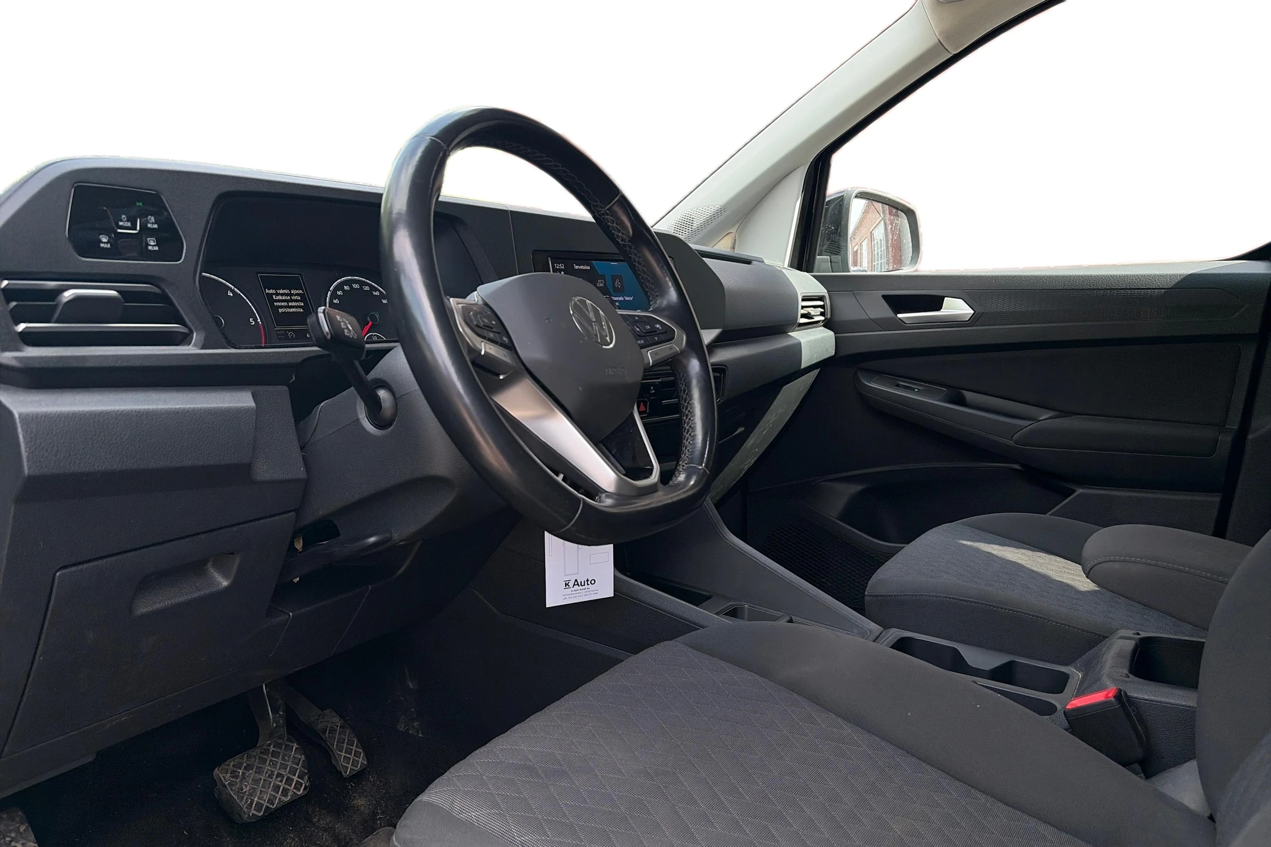 musta Volkswagen Caddy 2022 kuva 3.