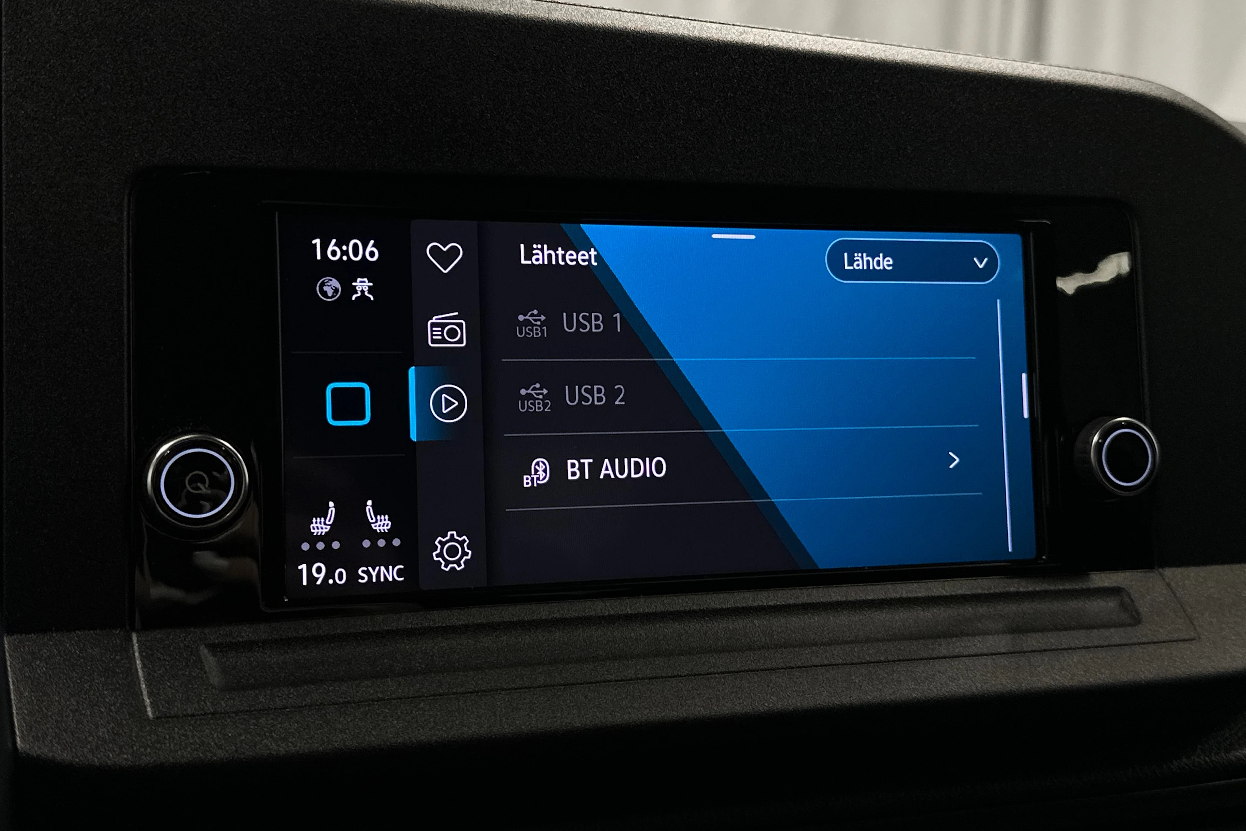 musta Volkswagen Caddy 2022 kuva 20.
