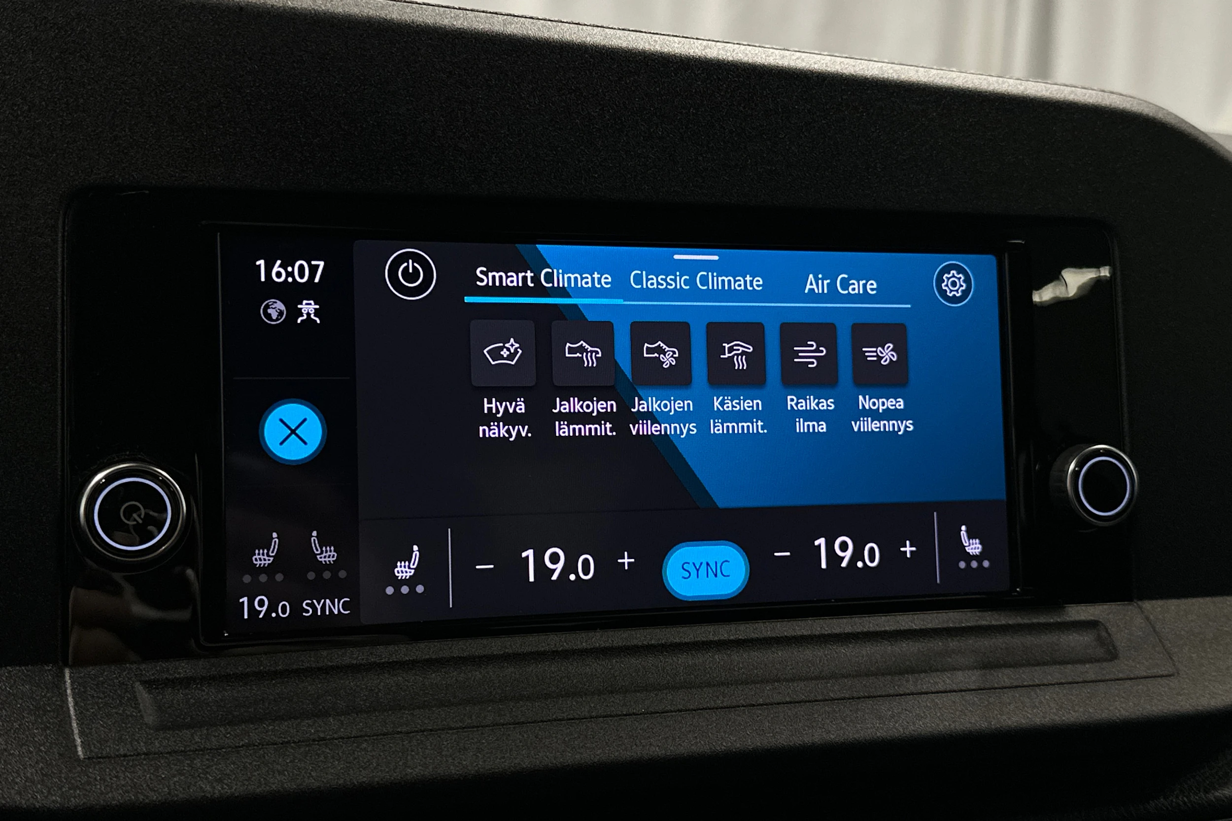 musta Volkswagen Caddy 2022 kuva 24.