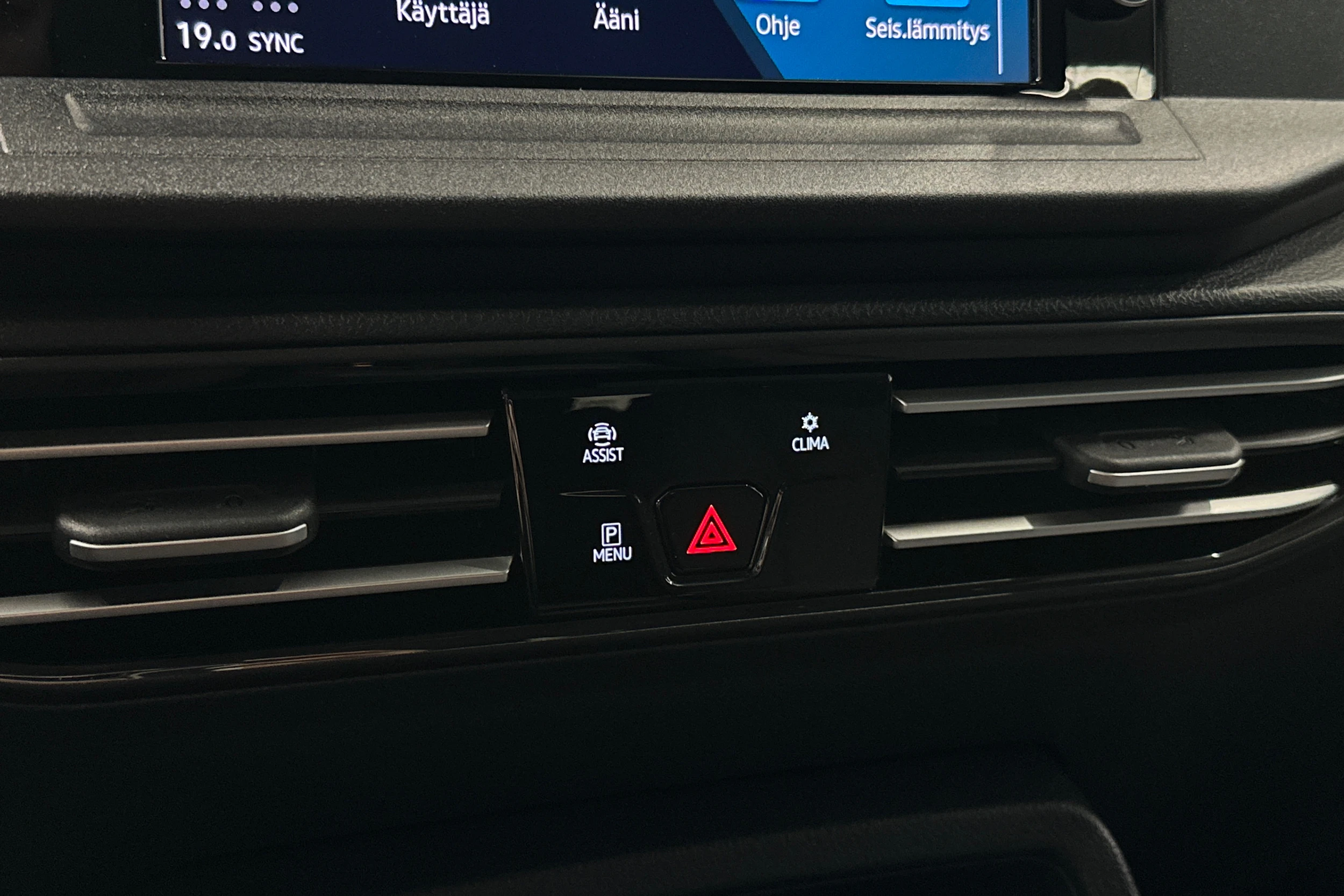 musta Volkswagen Caddy 2022 kuva 27.