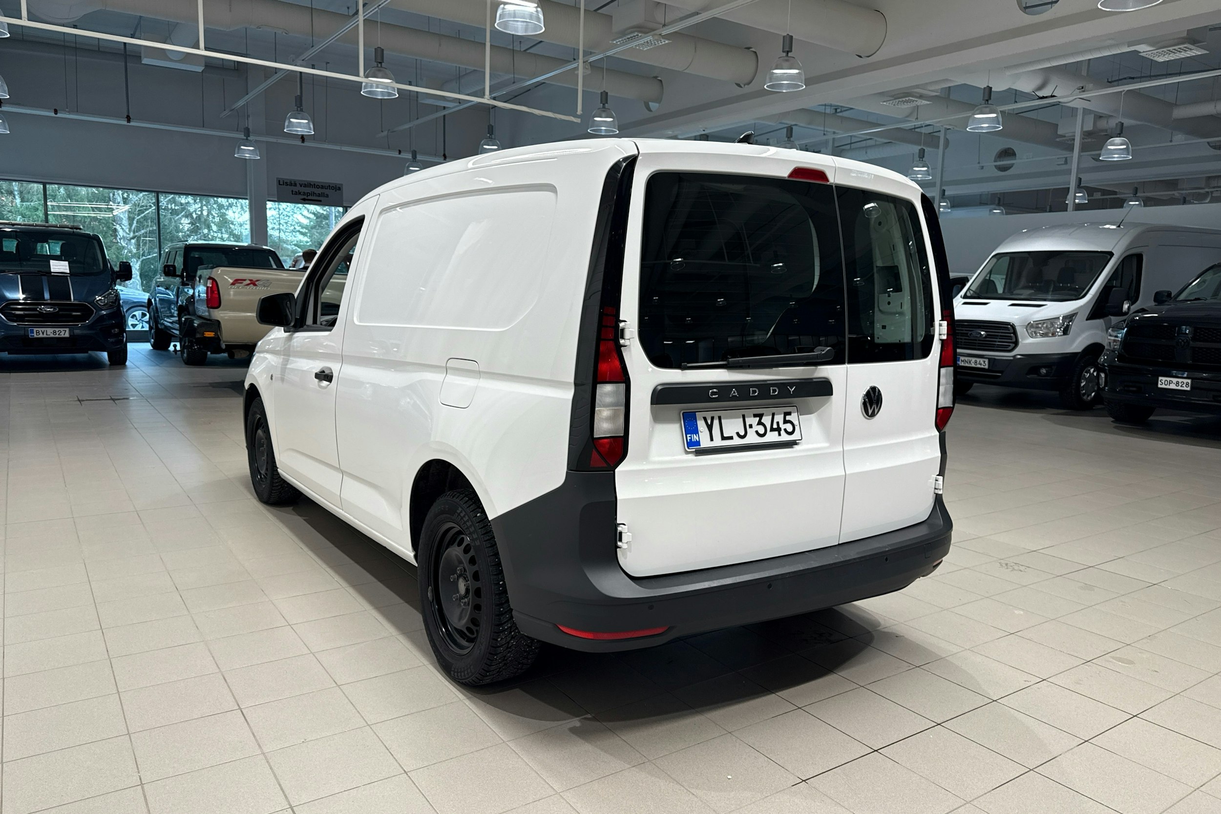 valkoinen Volkswagen Caddy 2022 kuva 11.