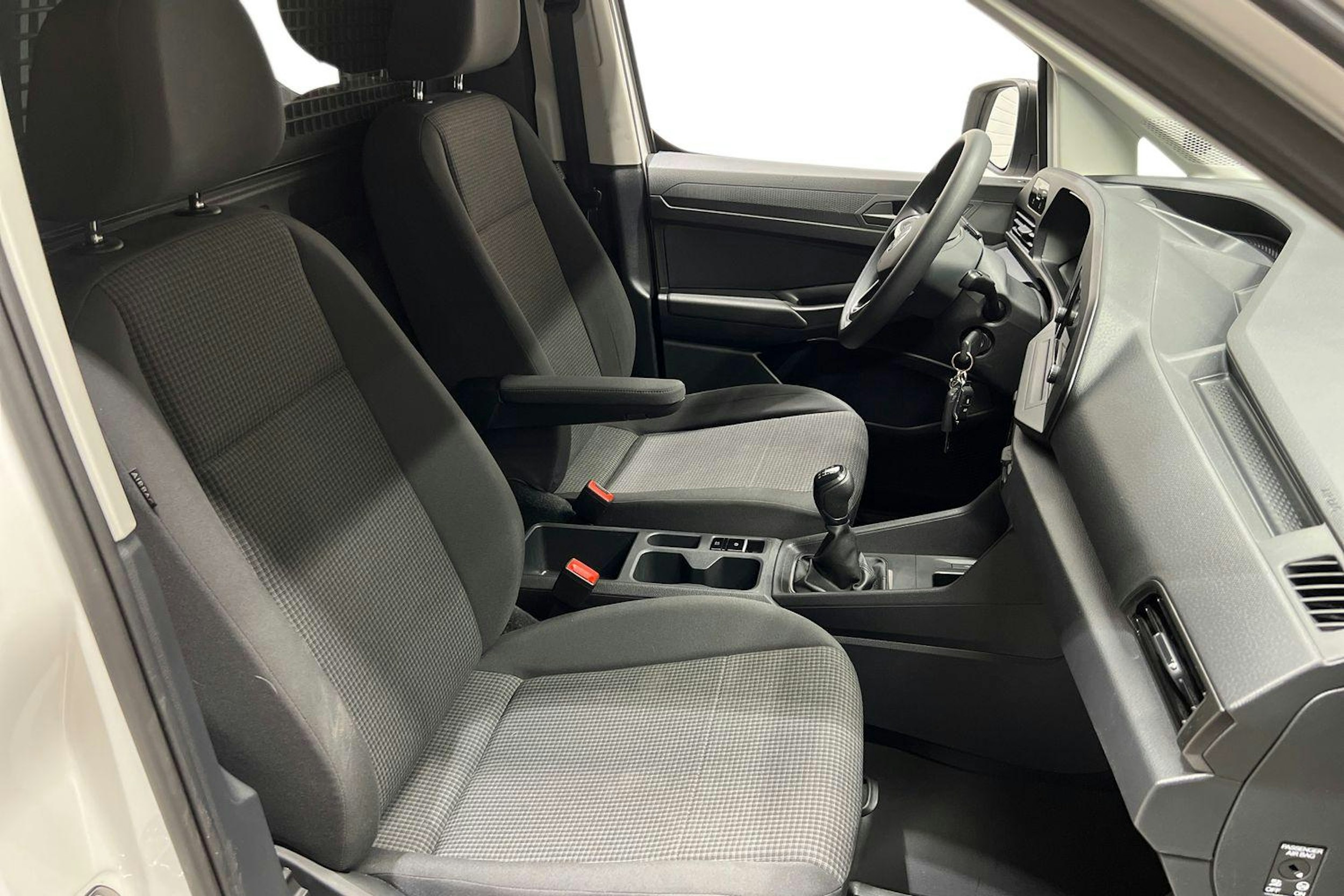 Valkoinen Volkswagen CADDY 2023 kuva 11.
