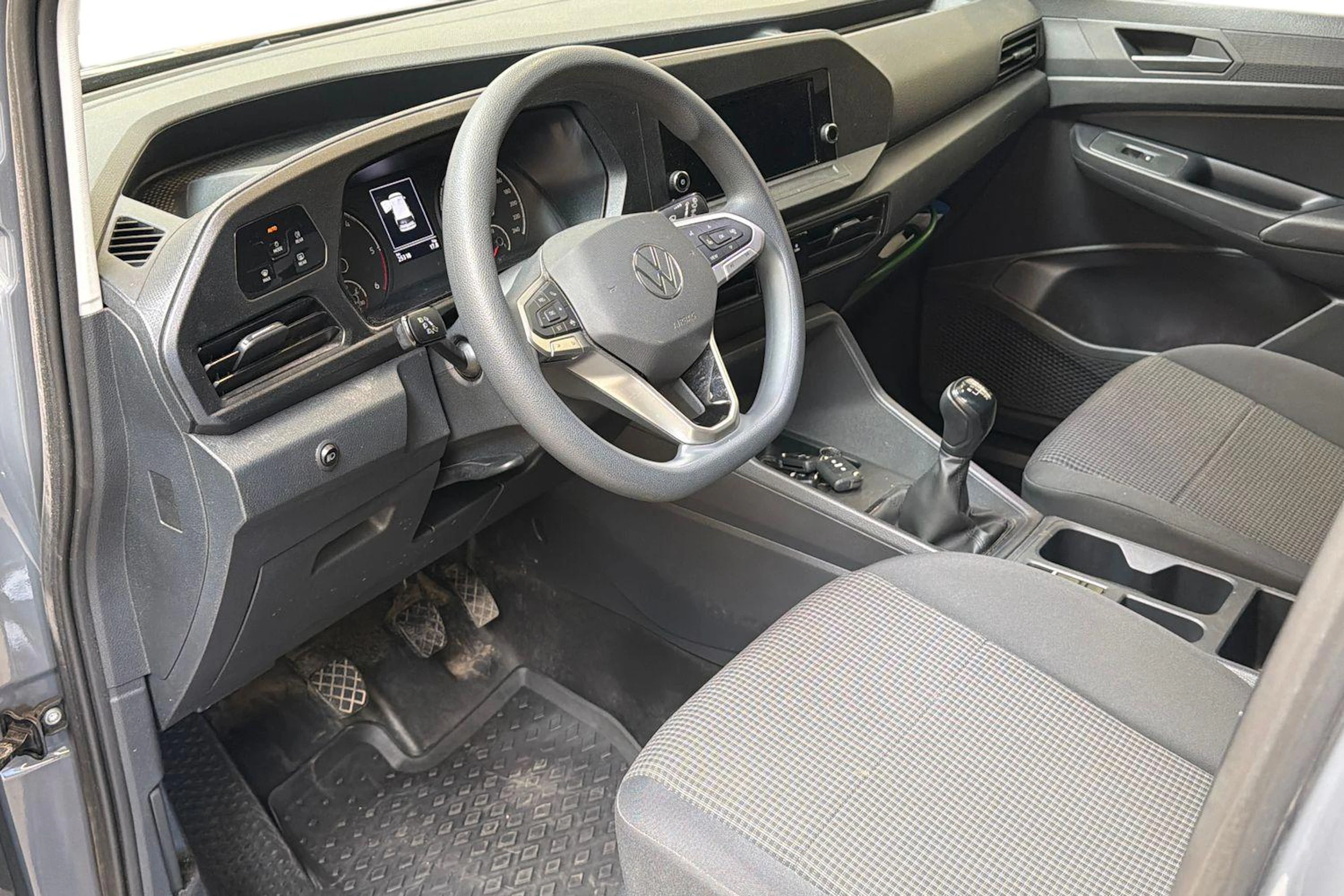 harmaa Volkswagen Caddy 2023 kuva 3.